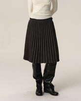 Mid-Low Waist Raw Hem Pleated Textured Midi Skirt gray