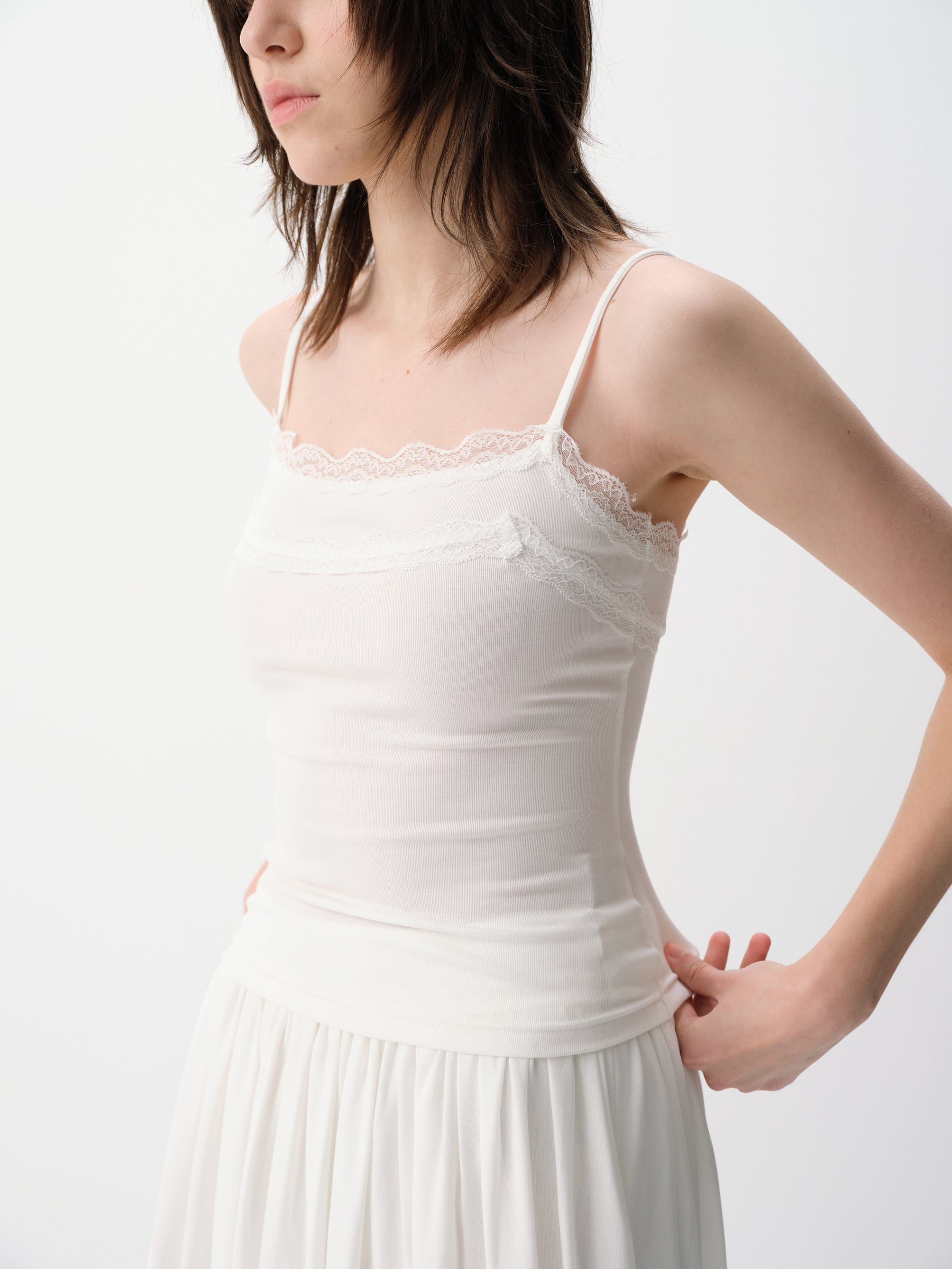 Lace Trim Adjustable Spaghetti Stretch Camisole White