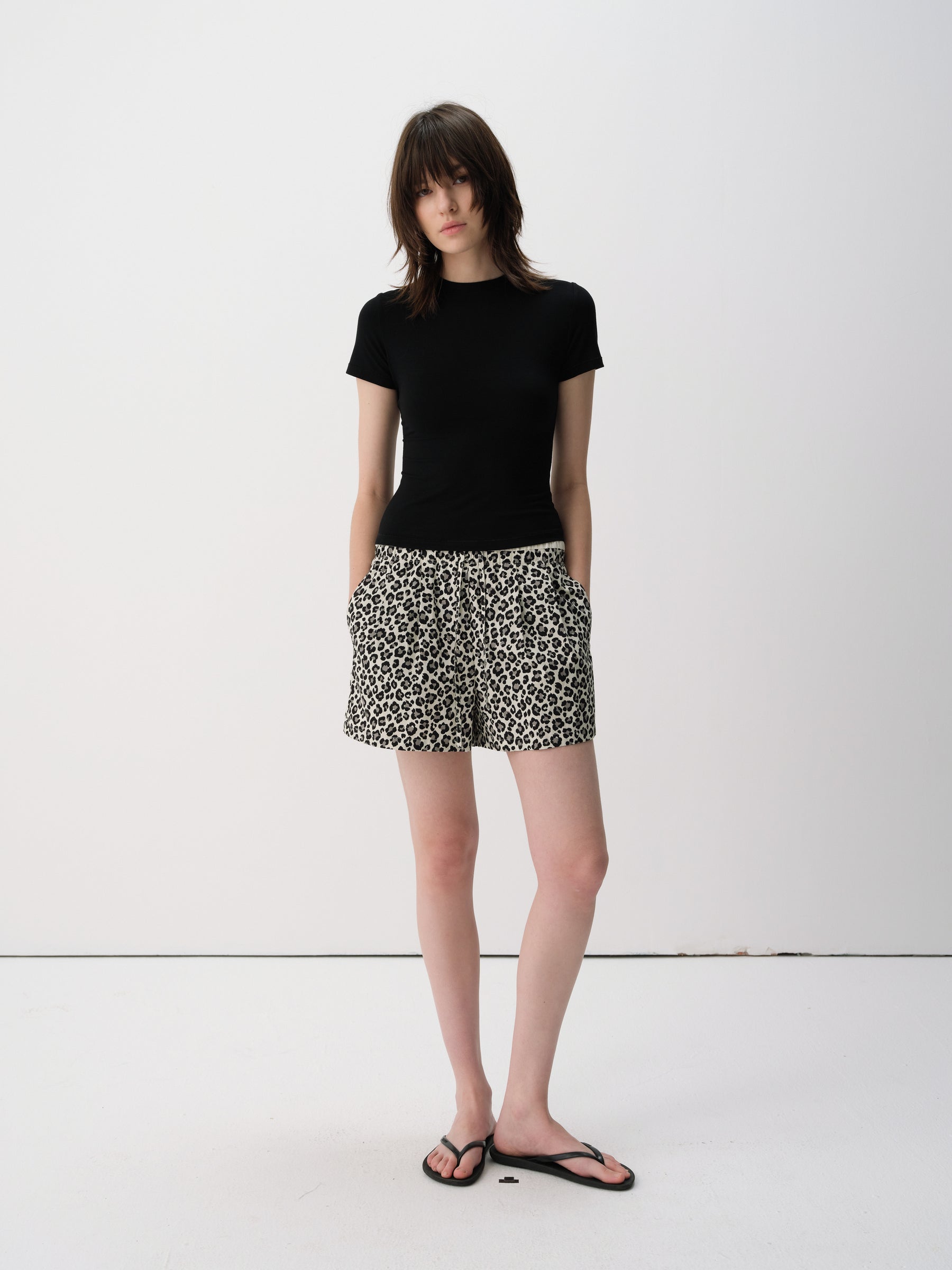 Basic Sculpted Fit Solid Slim Short-Sleeve Tee Black