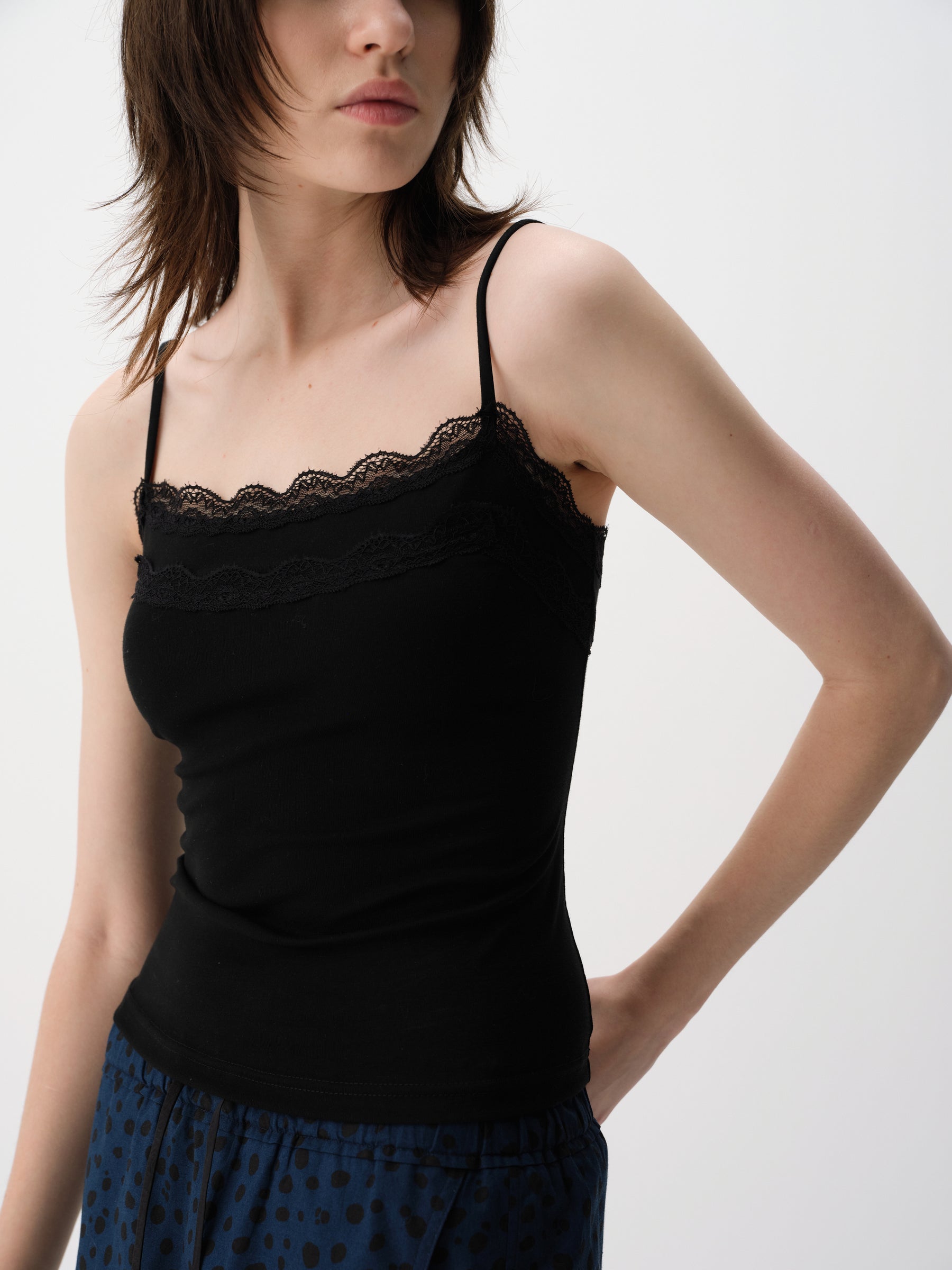 Lace Trim Adjustable Spaghetti Stretch Camisole Black