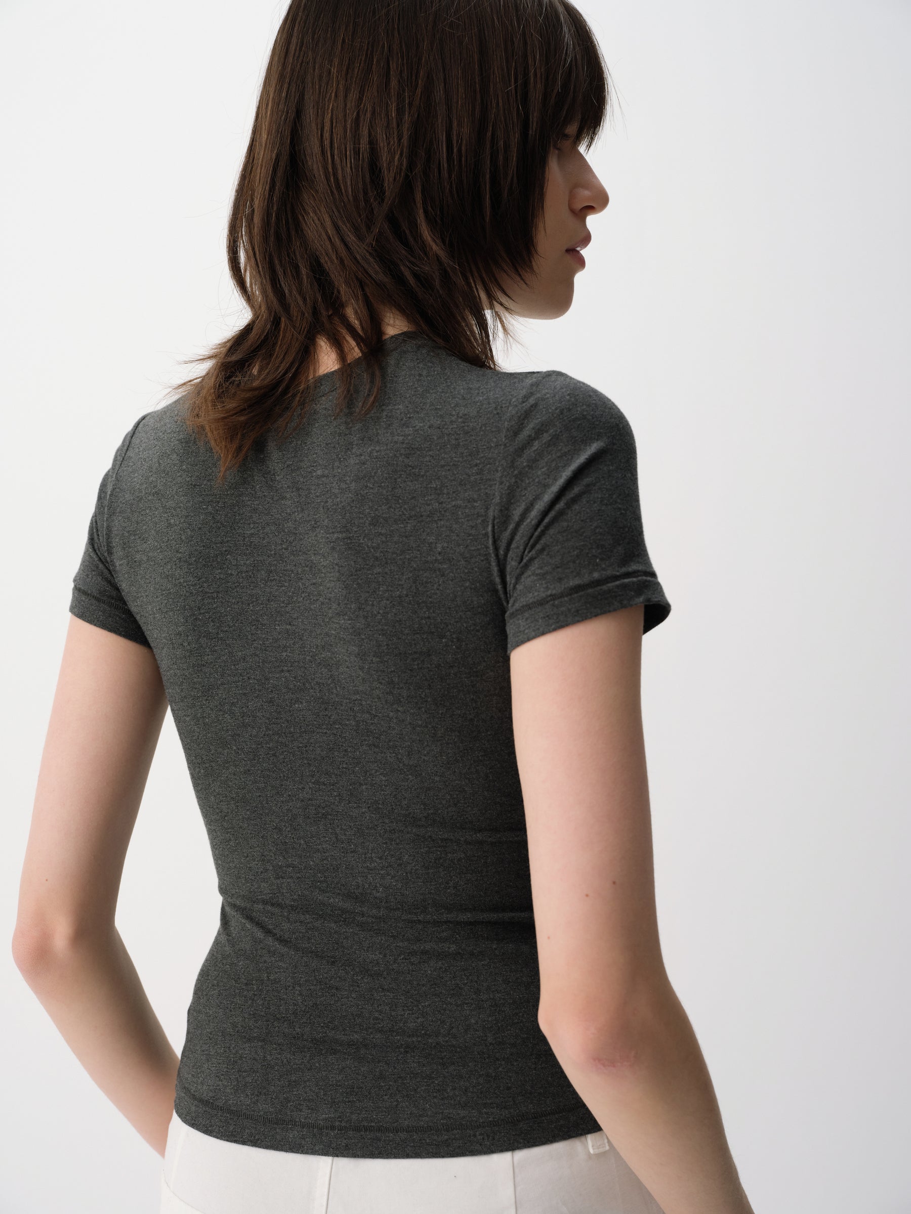 Basic Sculpted Fit Solid Slim Short-Sleeve Tee Charcoal