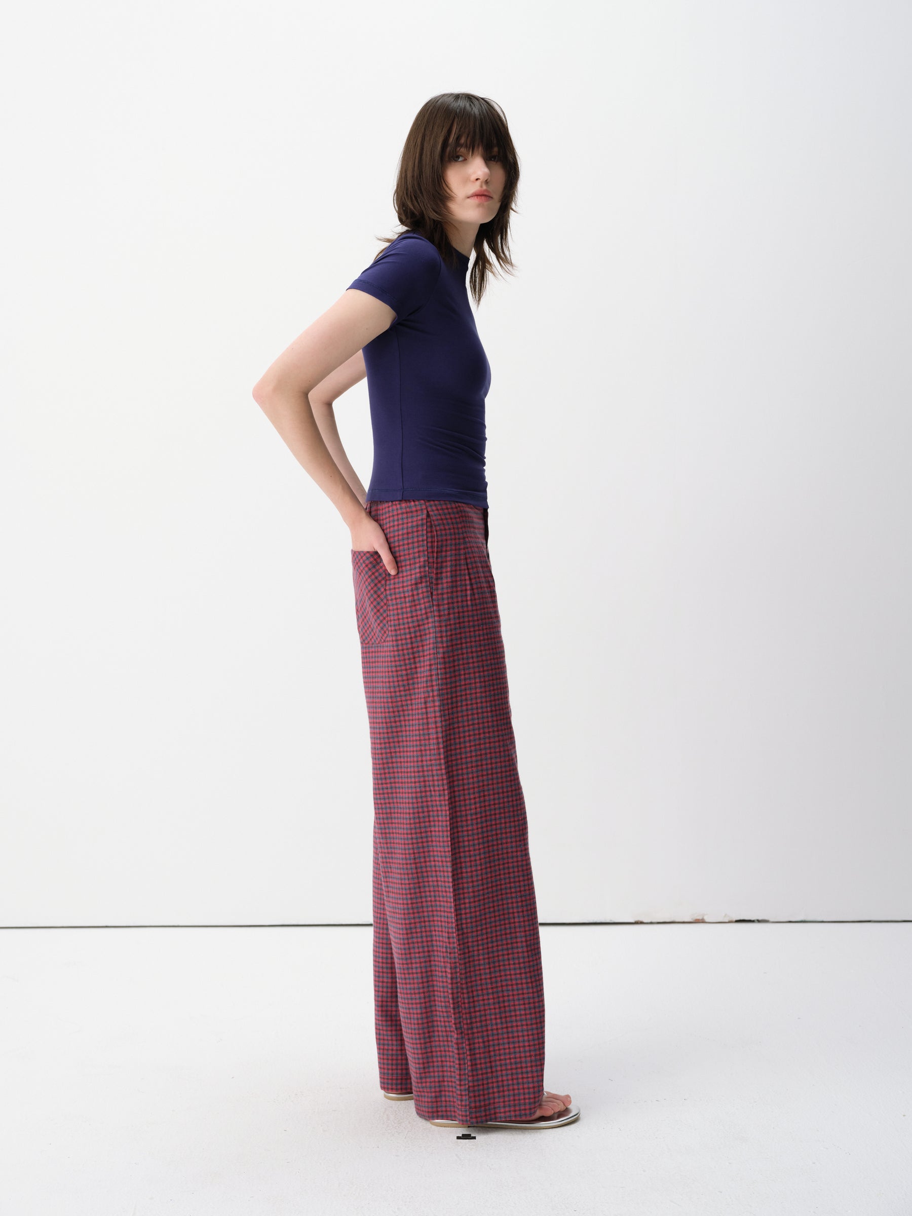 Basic Sculpted Fit Solid Slim Short-Sleeve Tee Blue