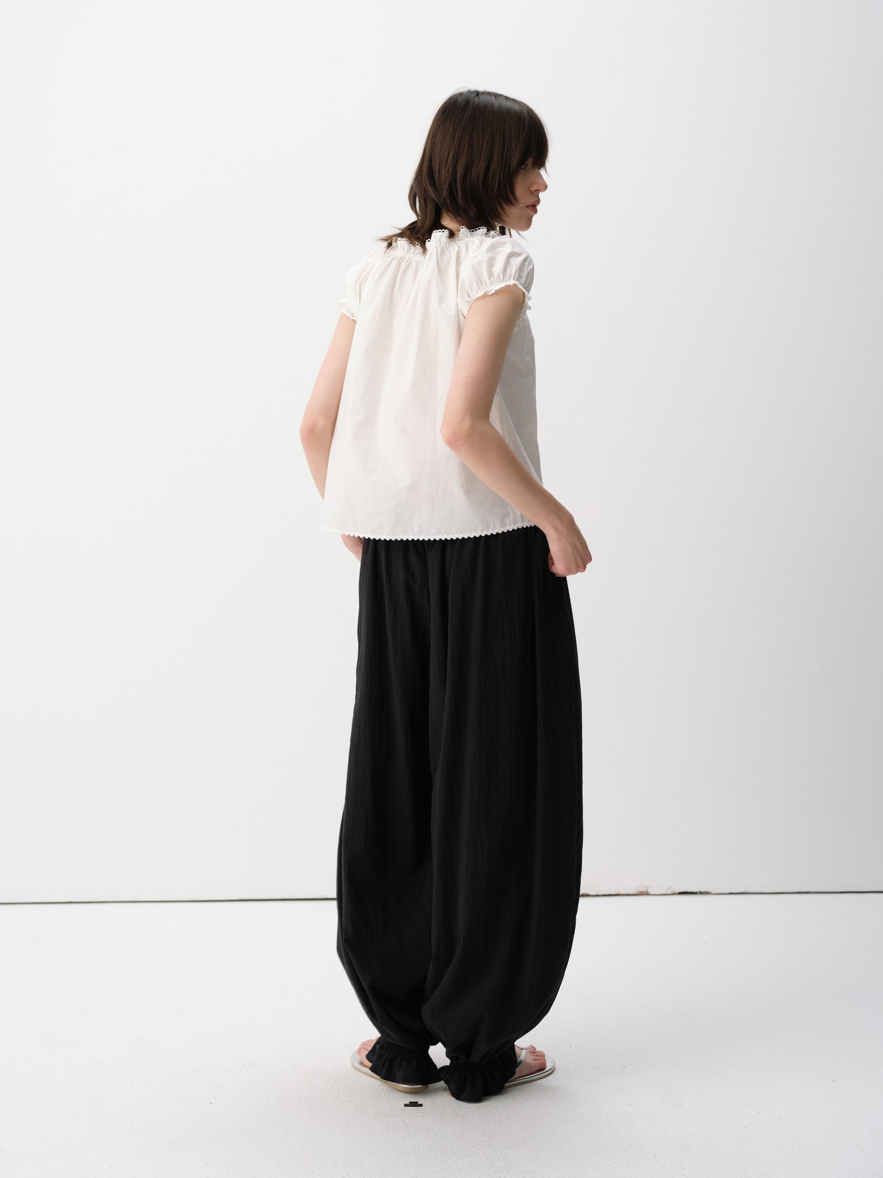 Back Elastic Waist Lightweight Shirred Hem Balloon Pants Black