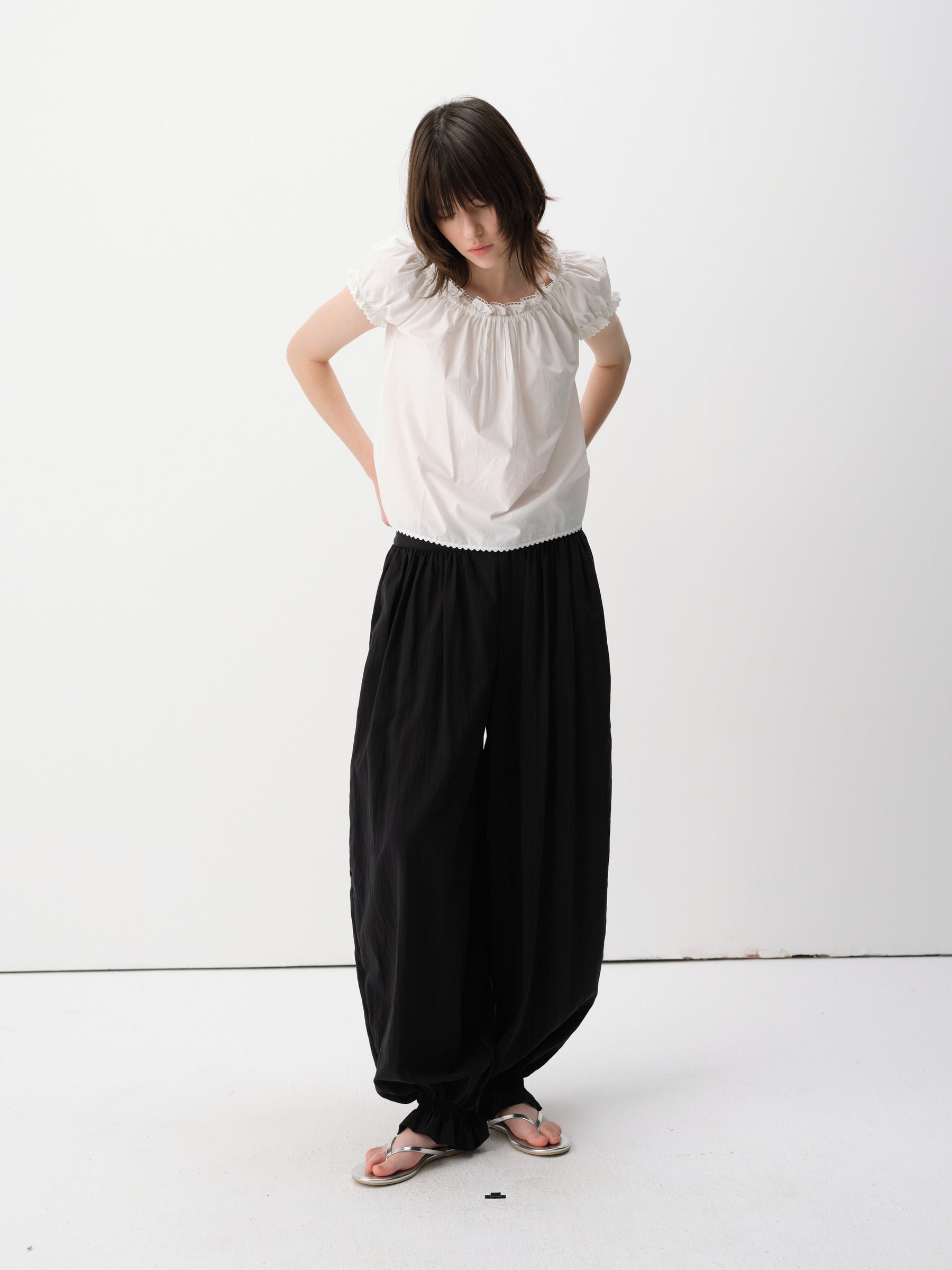 Back Elastic Waist Lightweight Shirred Hem Balloon Pants Black