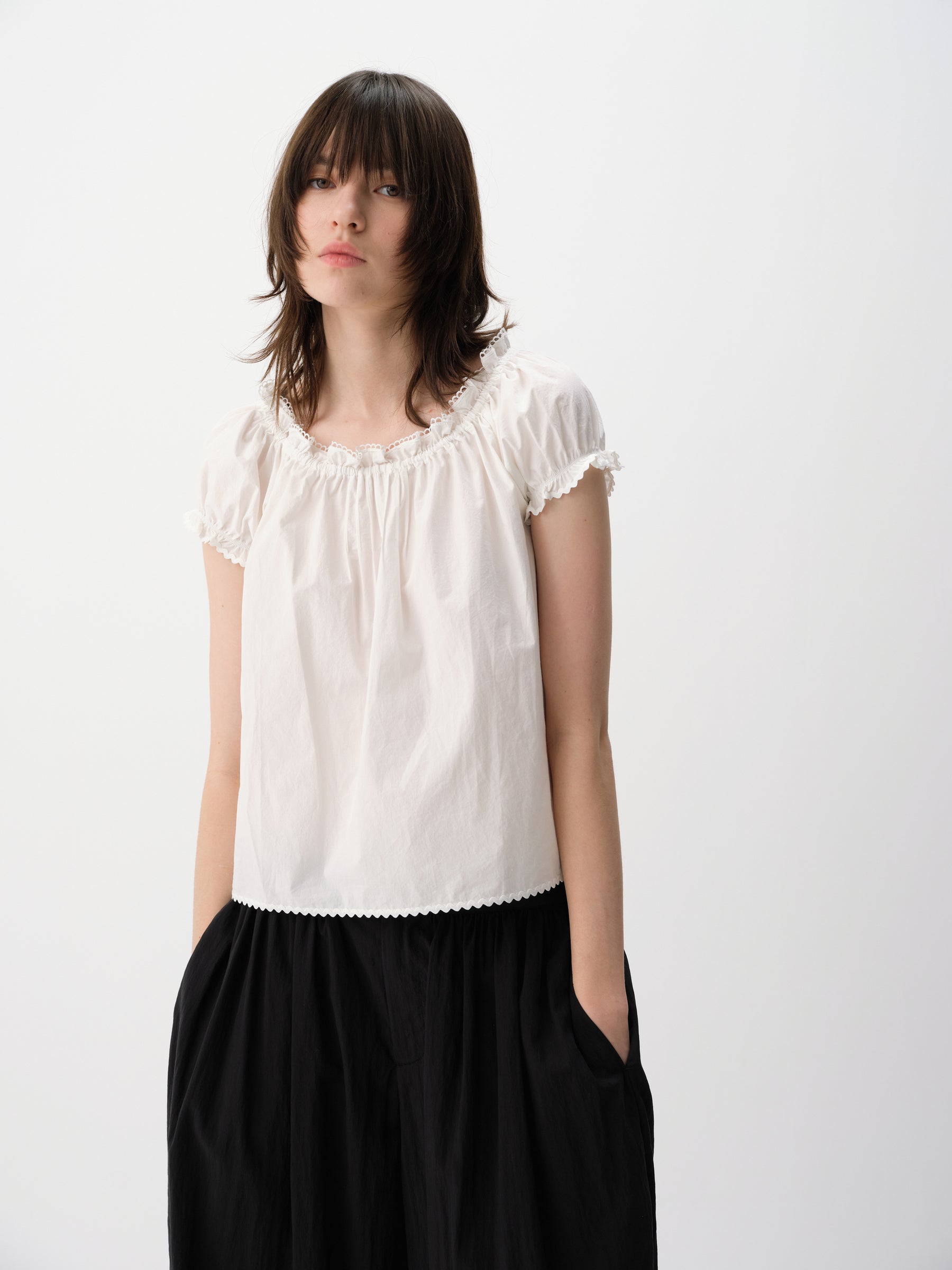 Lace Shirred Puff Sleeve Short-Sleeve Blouse White