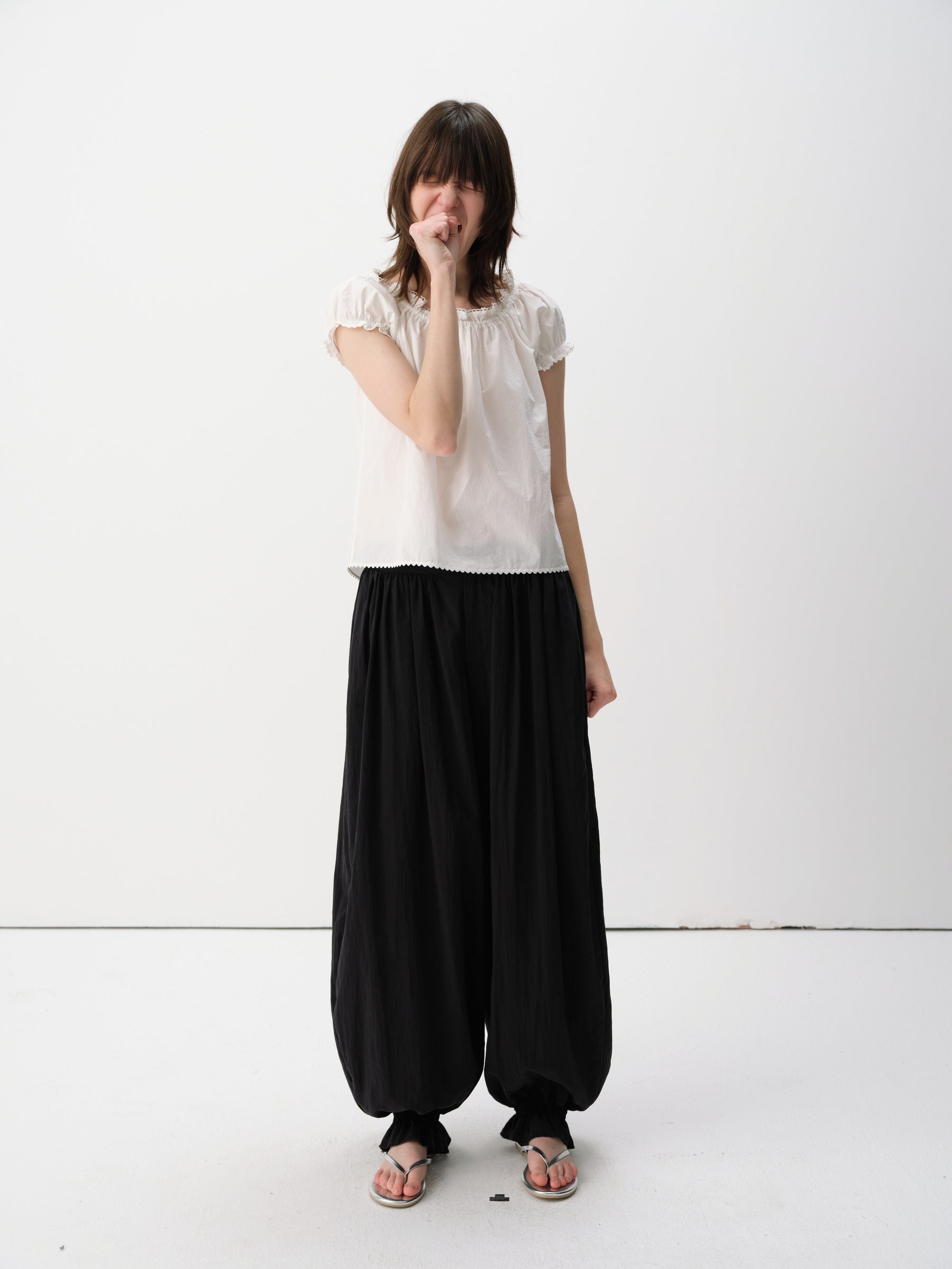 Back Elastic Waist Lightweight Shirred Hem Balloon Pants Black