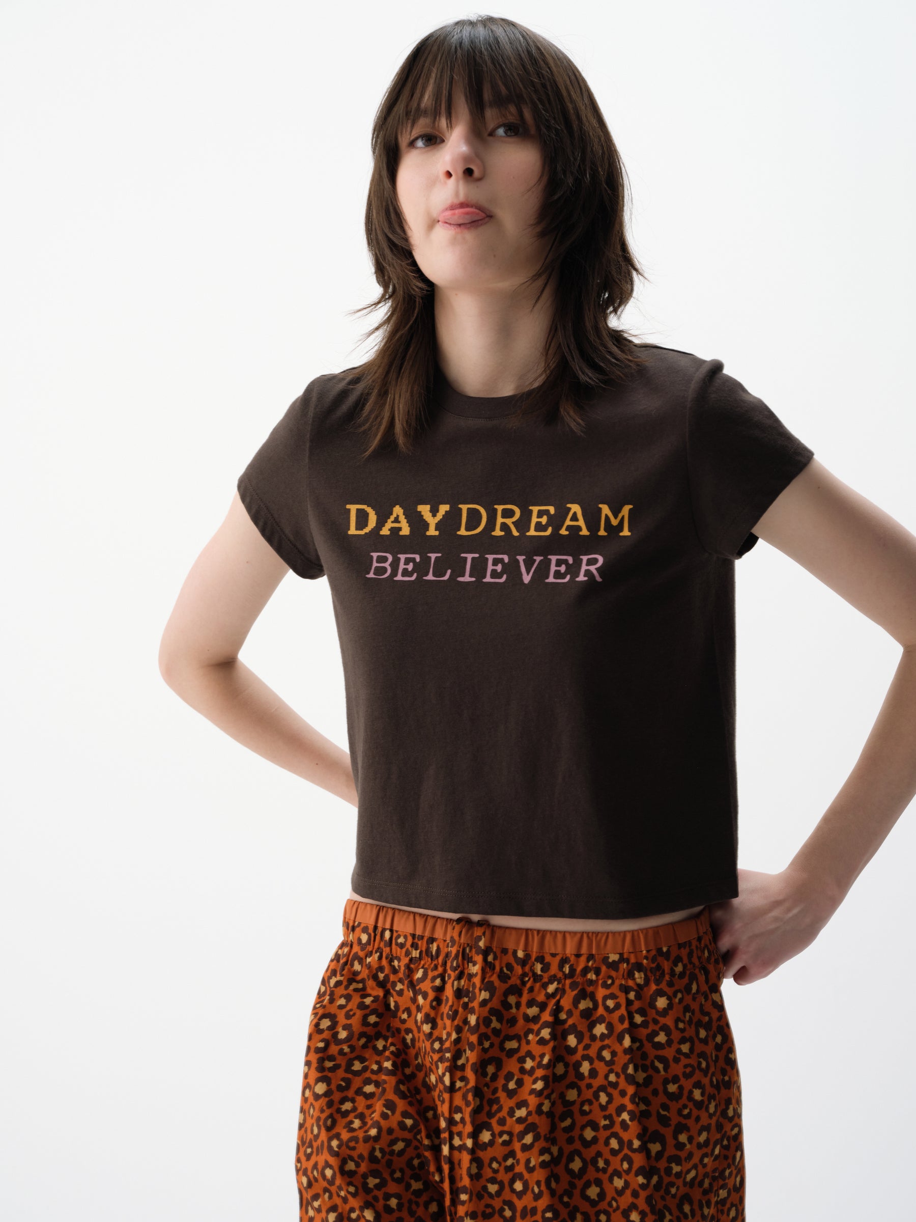 Contrast Slogan Print Regular Shoulder Short-Sleeve Tee Coffee Brown
