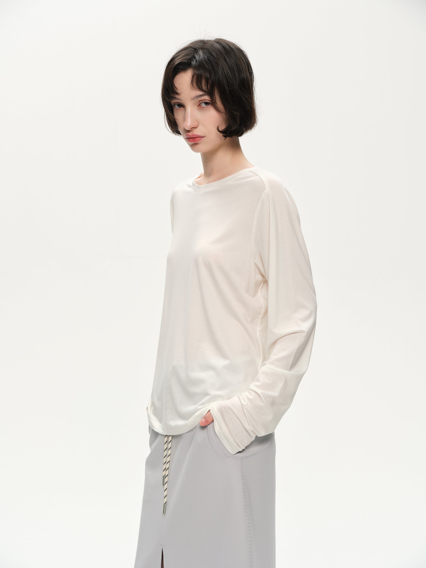 Lyocell wool shoulder cuff design  soft texture T-shirt creamy white