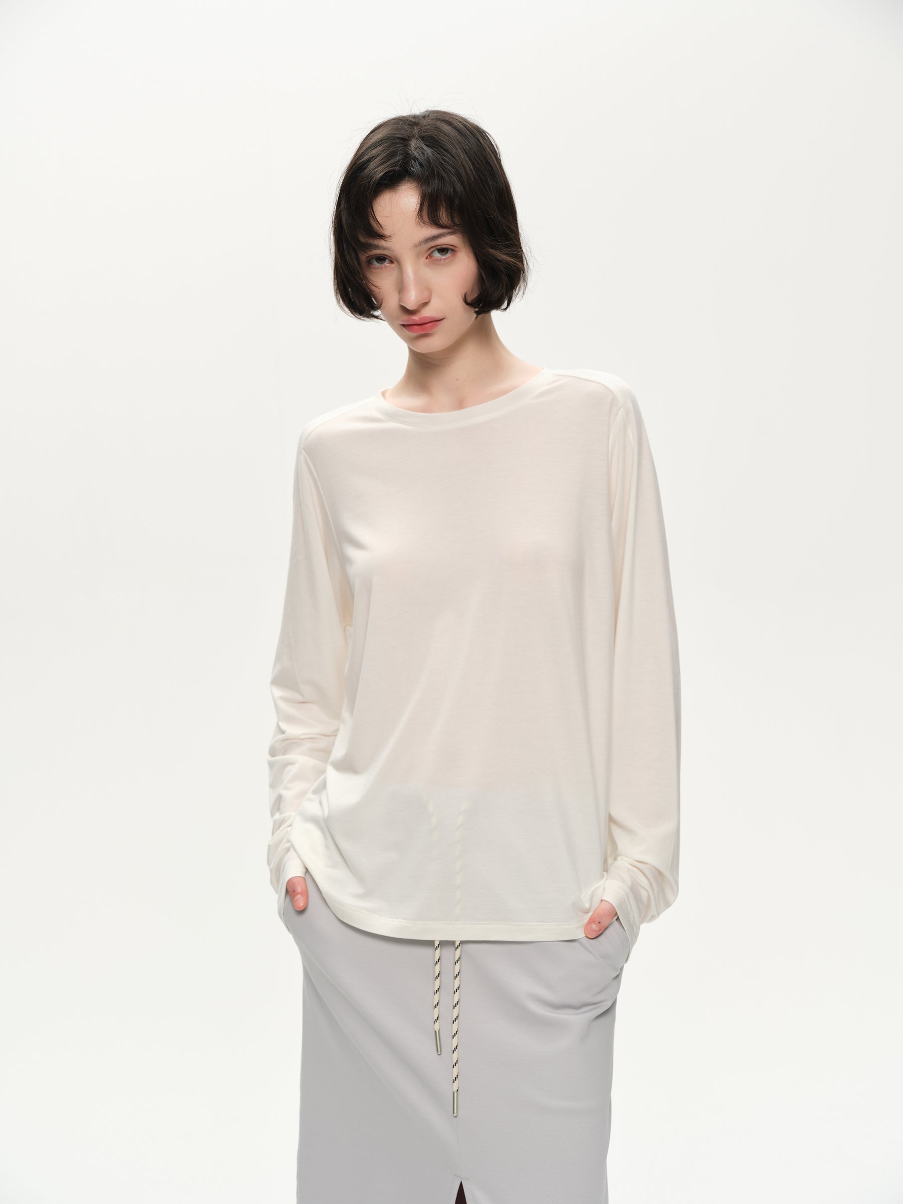 Lyocell wool shoulder cuff design  soft texture T-shirt creamy white