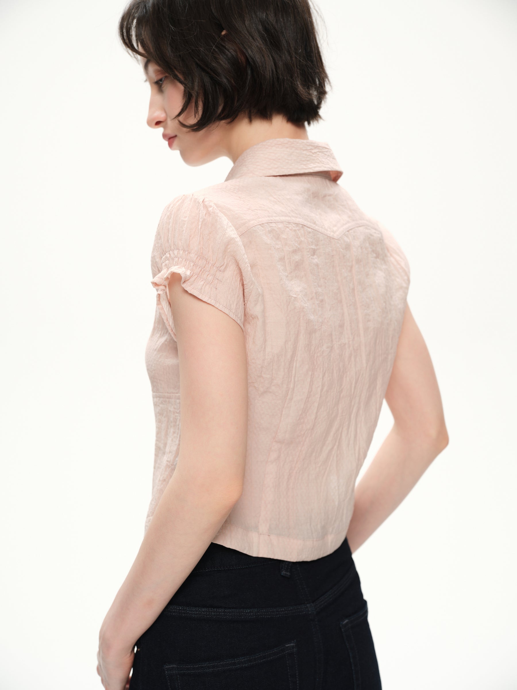 Hidden pattern bubble sleeves fitted short-sleeved shirt light pink
