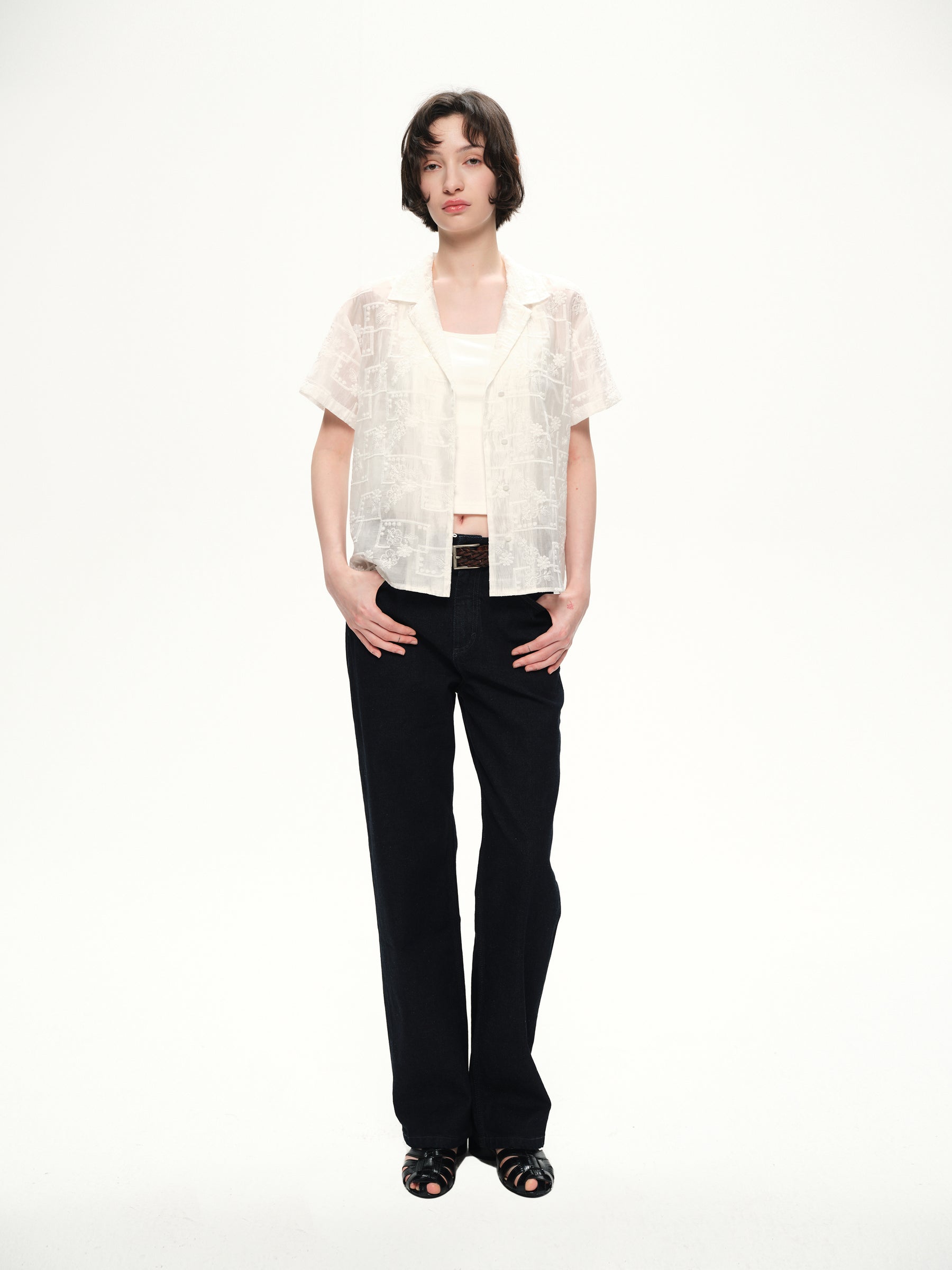 Embroidered breathable loose short-sleeved shirt white