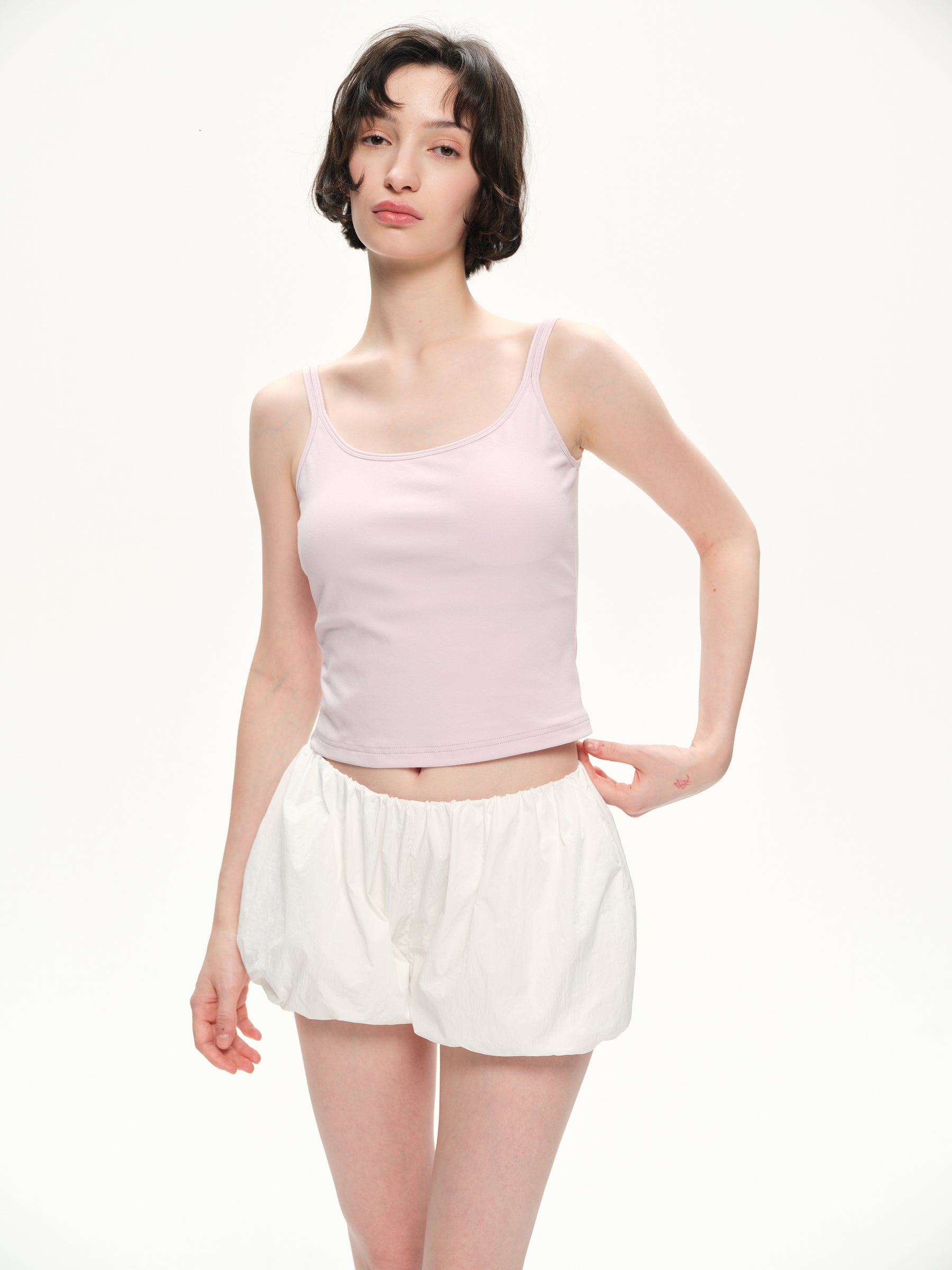 Elastic belt lantern shape short skirt pants white