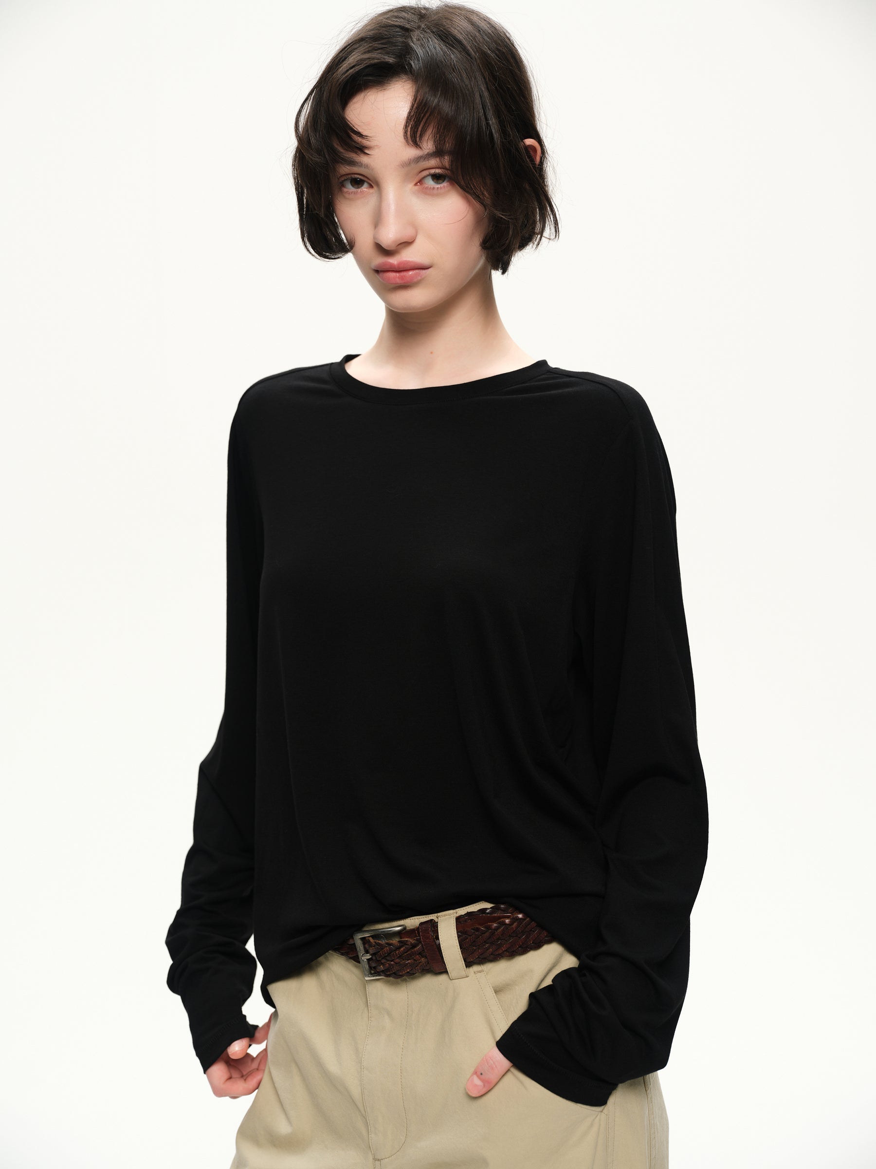 Lyocell wool shoulder cuff design  soft texture T-shirt black