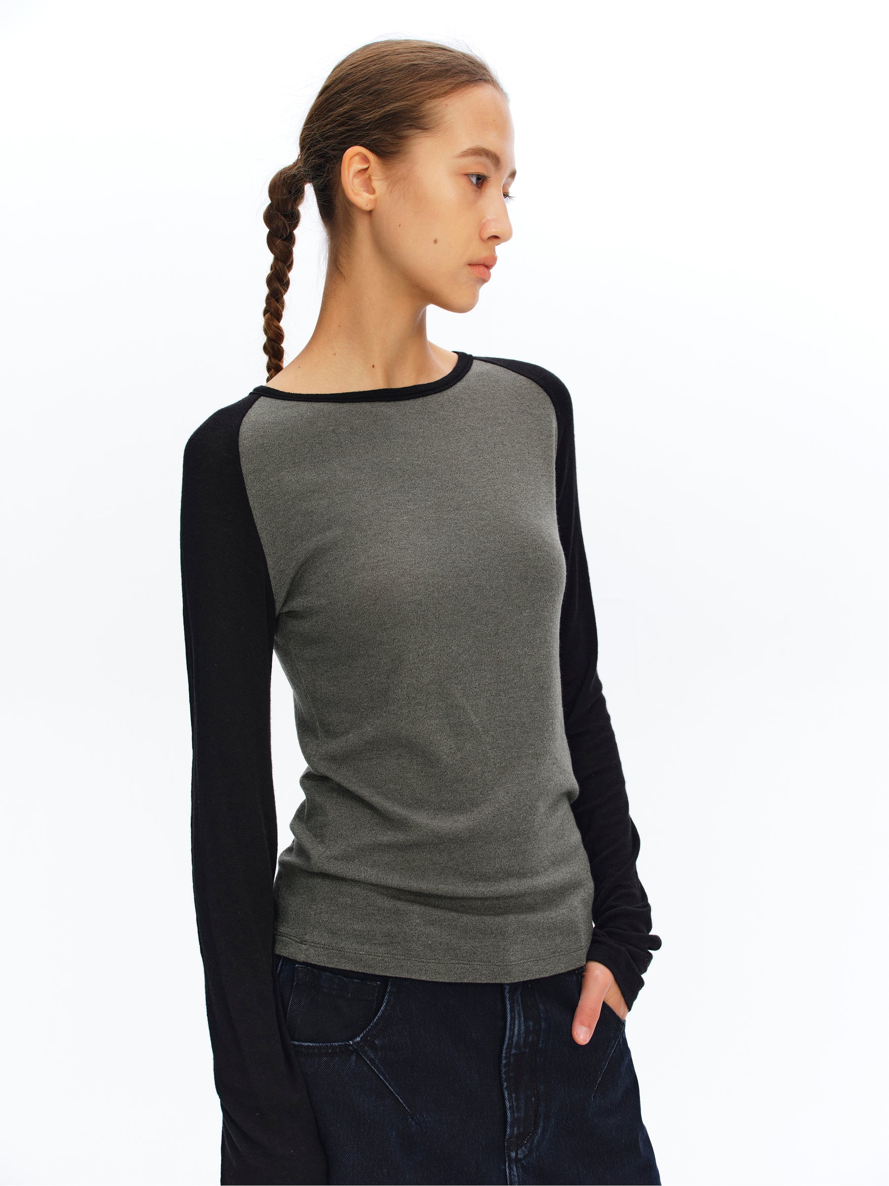 Color-Block Raglan Sleeve Knit-Textured Slim Fit Tee sage green