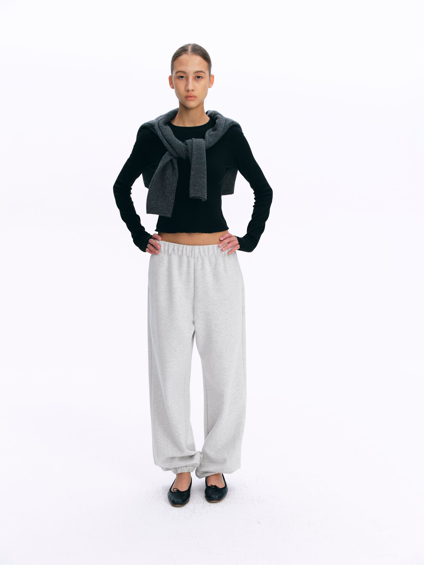 Mid-Rise Elastic Cuff Jogger Pants gray