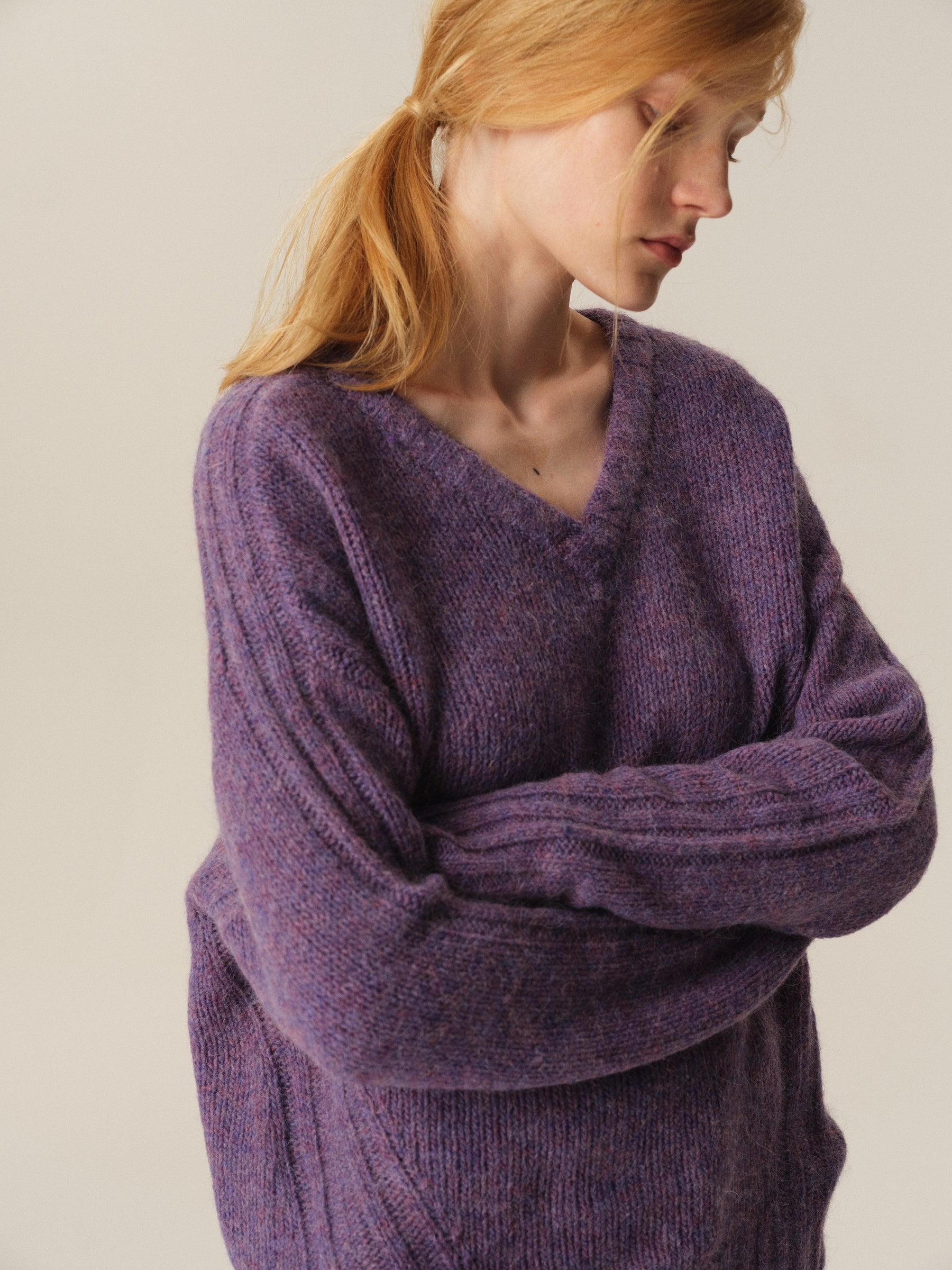 Alpaca Wool V-Neck Drop-Shoulder Sweater purple