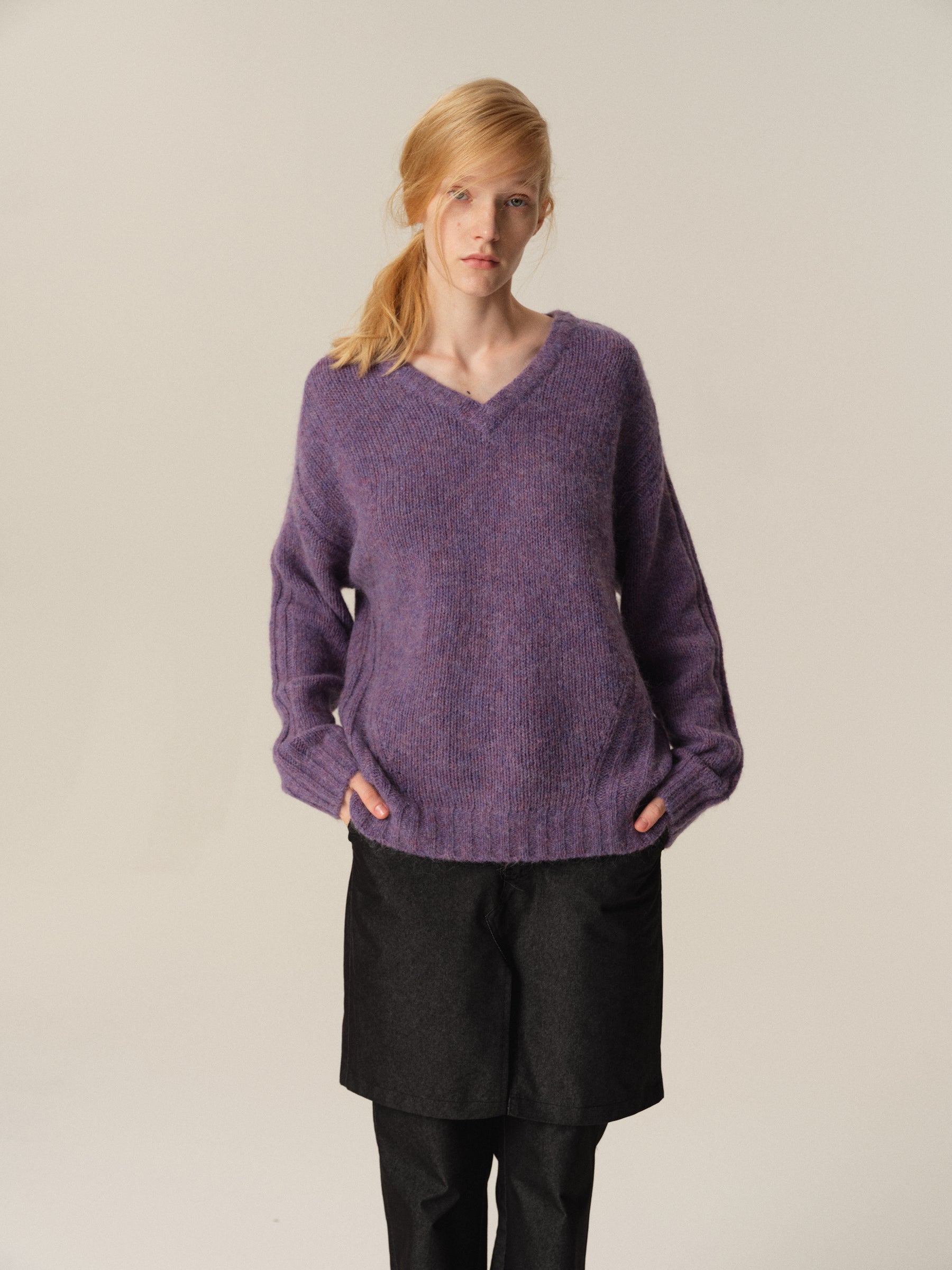Alpaca Wool V-Neck Drop-Shoulder Sweater purple