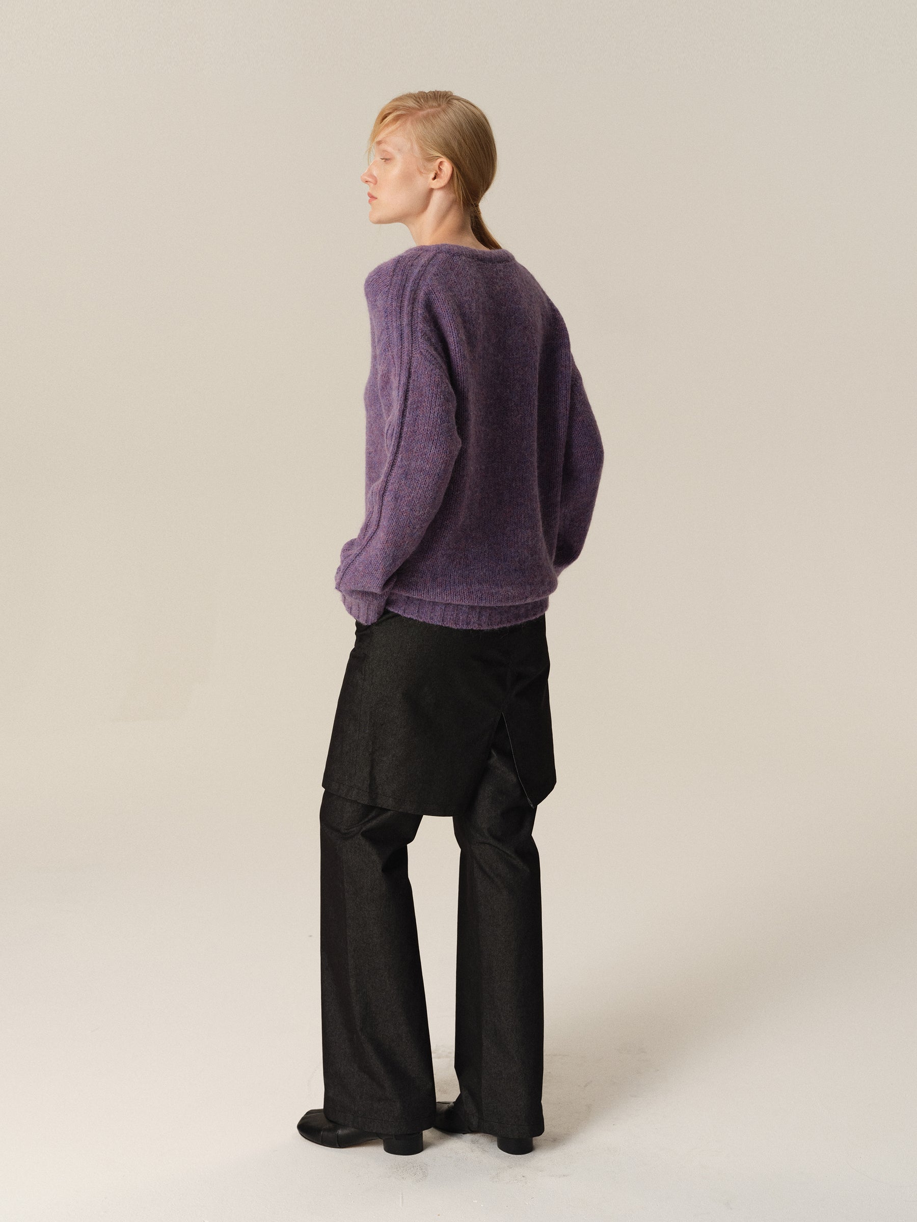 Alpaca Wool V-Neck Drop-Shoulder Sweater purple