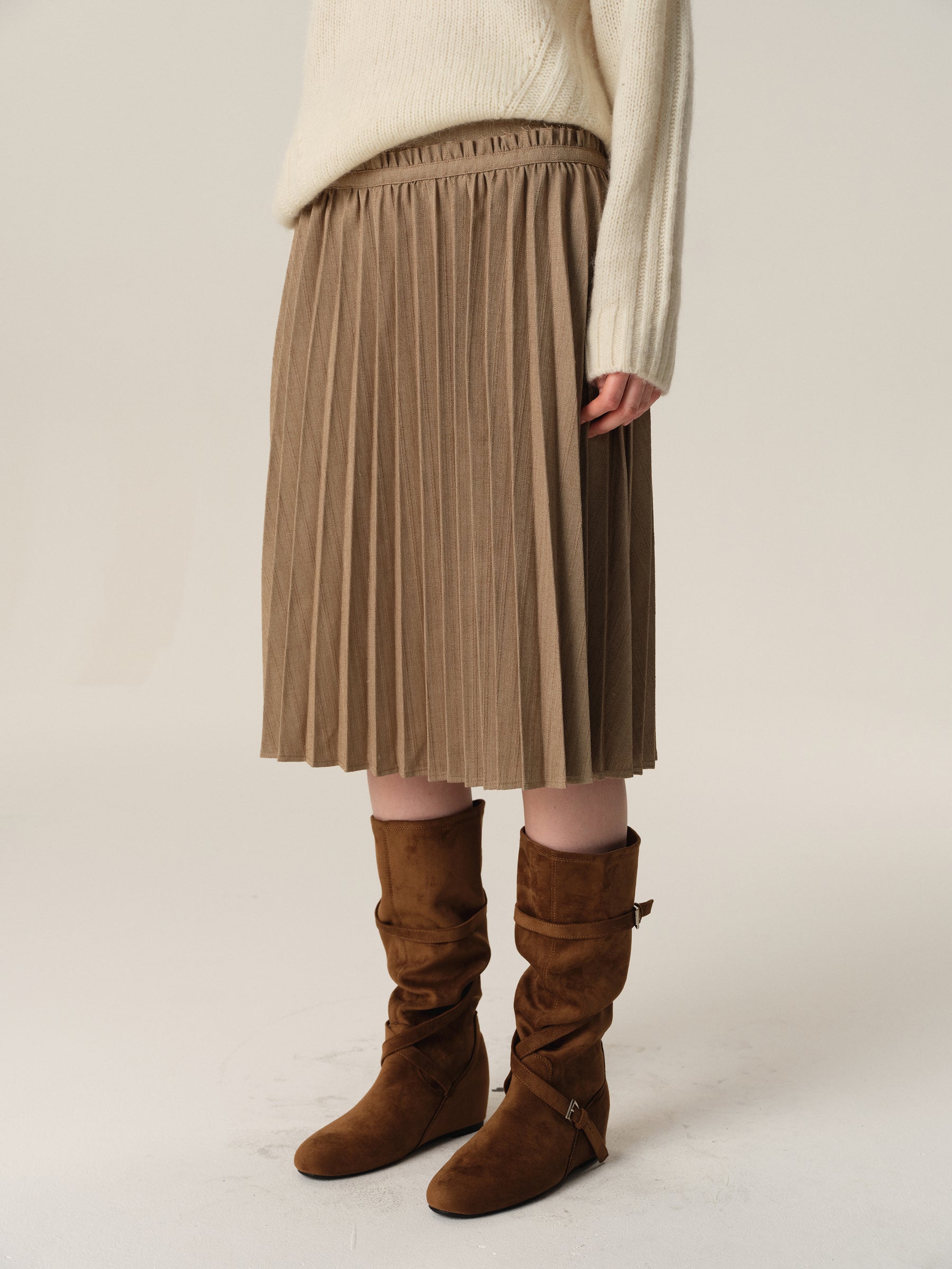 Mid-Low Waist Raw Hem Pleated Textured Midi Skirt khaki