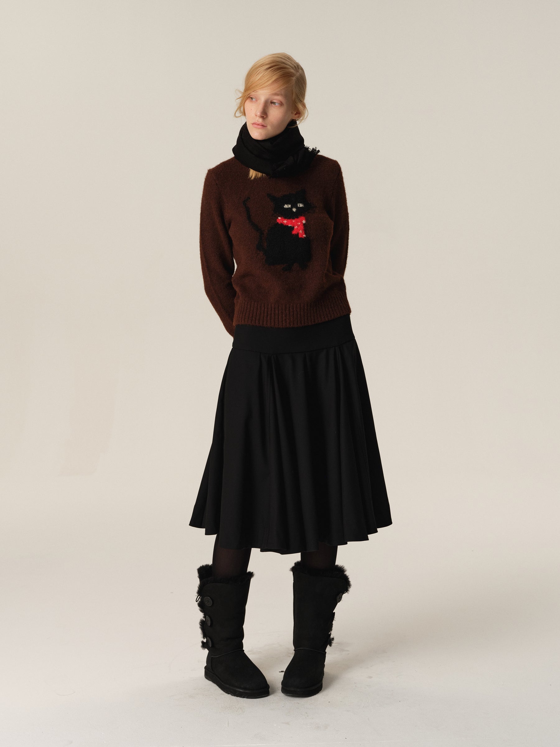 Cat Jacquette Crewneck Fitted Cropped Sweater brown