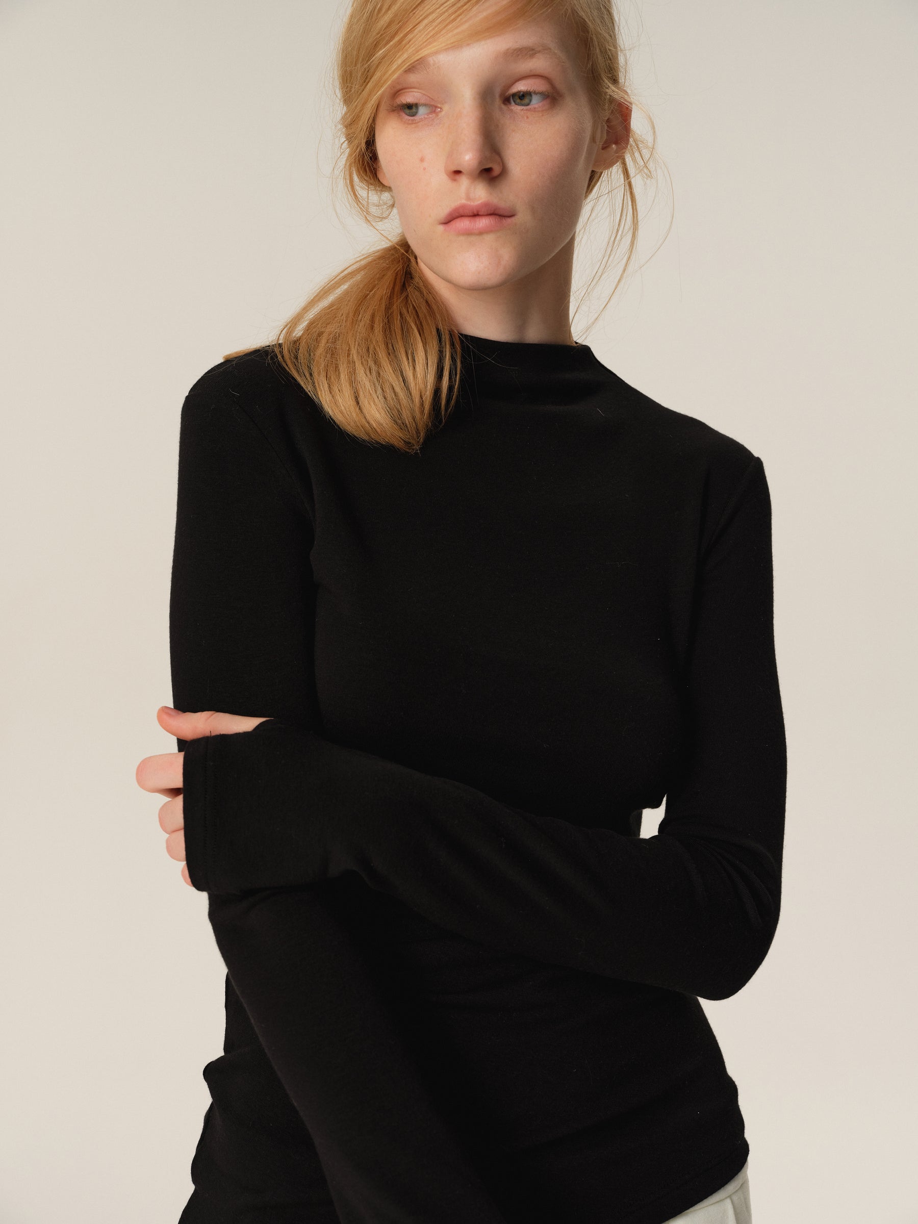 Mock Neck Curved Hem Slouchy Long-Sleeve Tee black