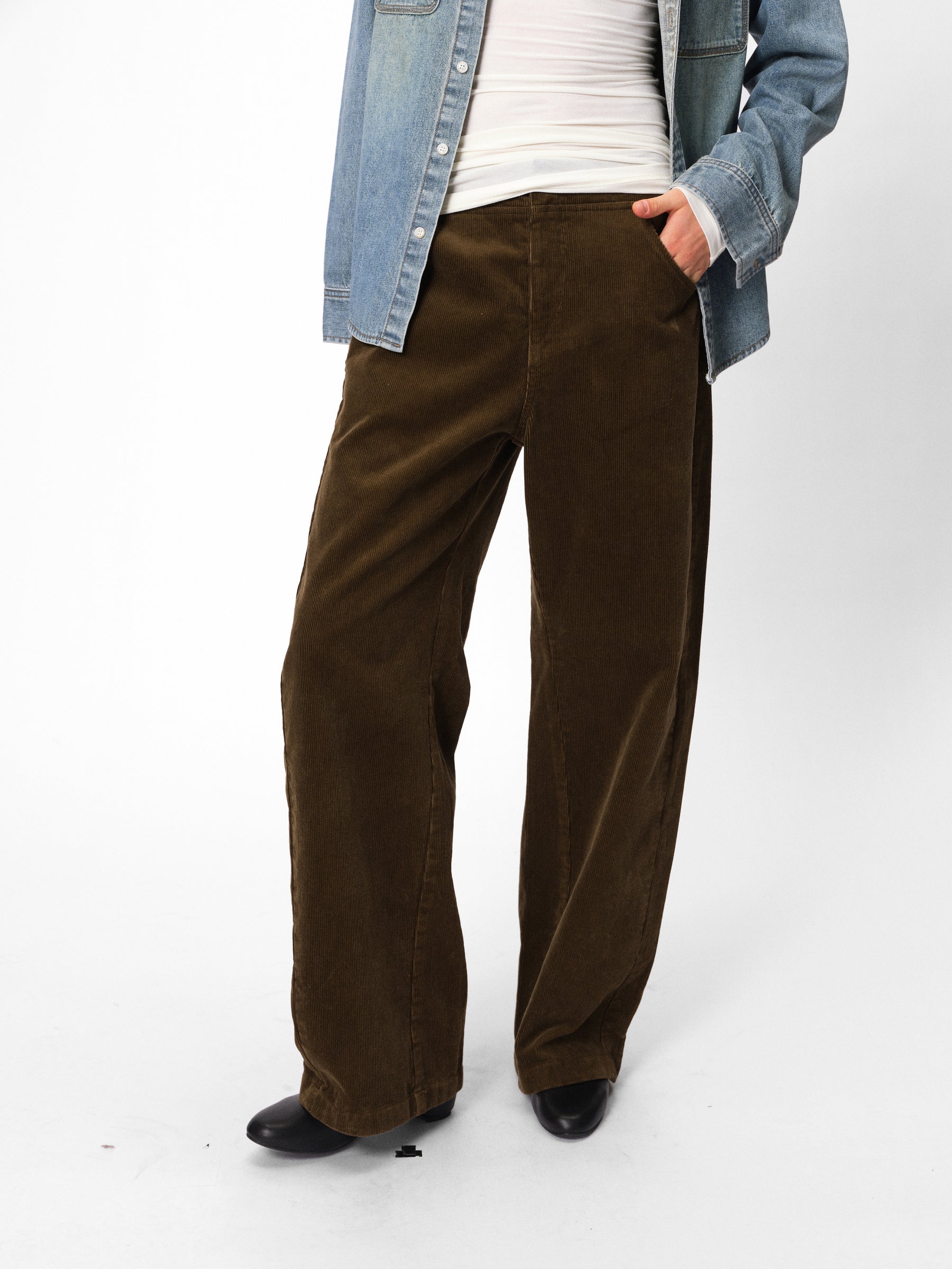 Mid-Low Rise Cotton Corduroy Straight-Leg Pants military green