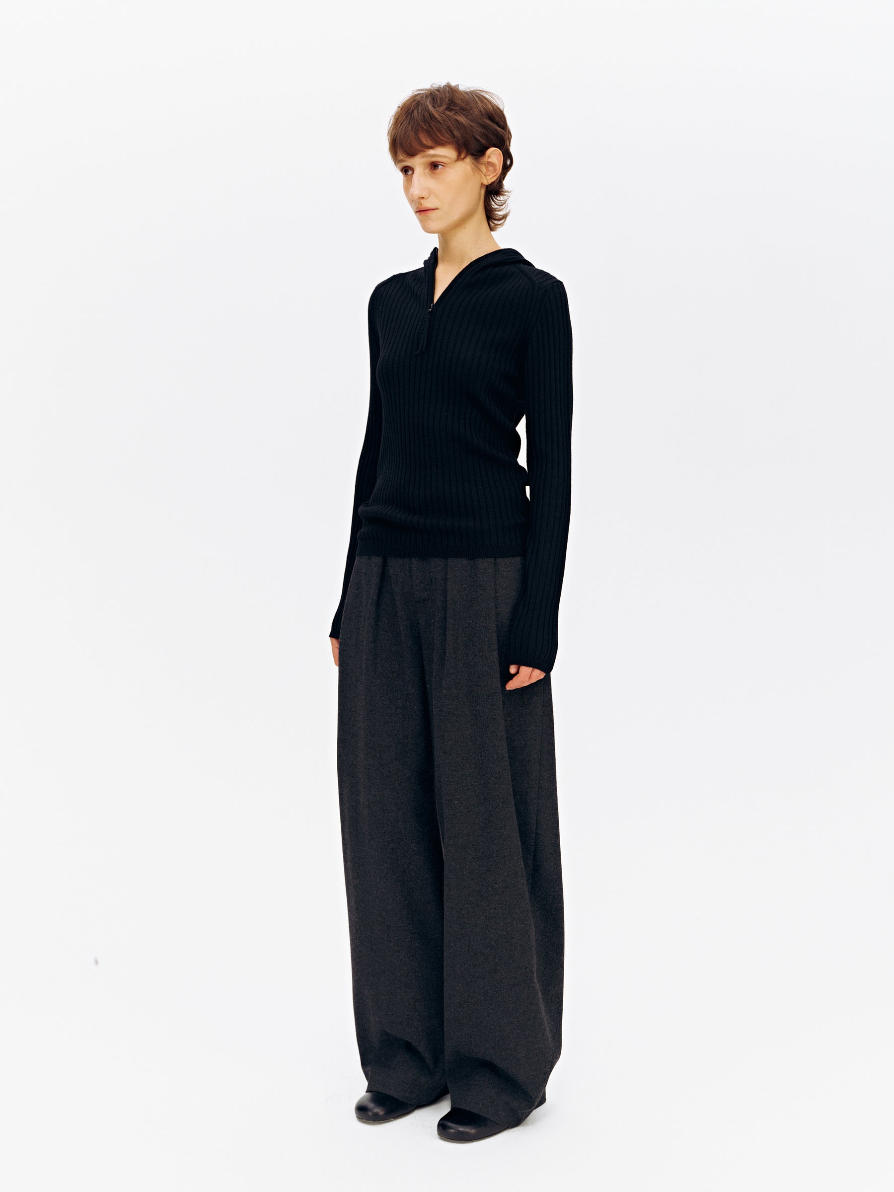 Mid-Low Rise Waistband-Free Inverted Pleat Cocoon Hem Pants charcoal