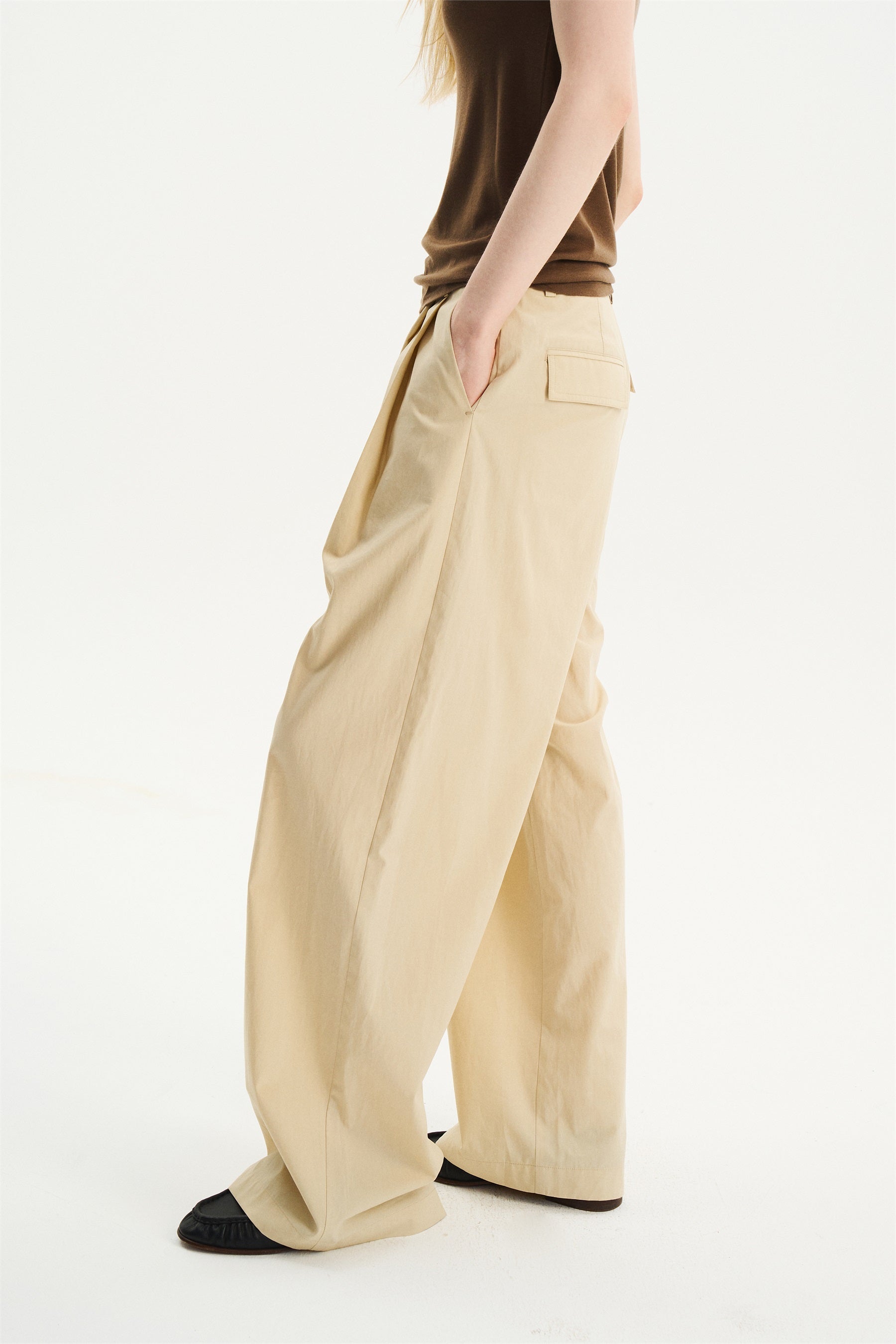 Mid-Low Rise Pleated Drawstring Pants Light Apricot