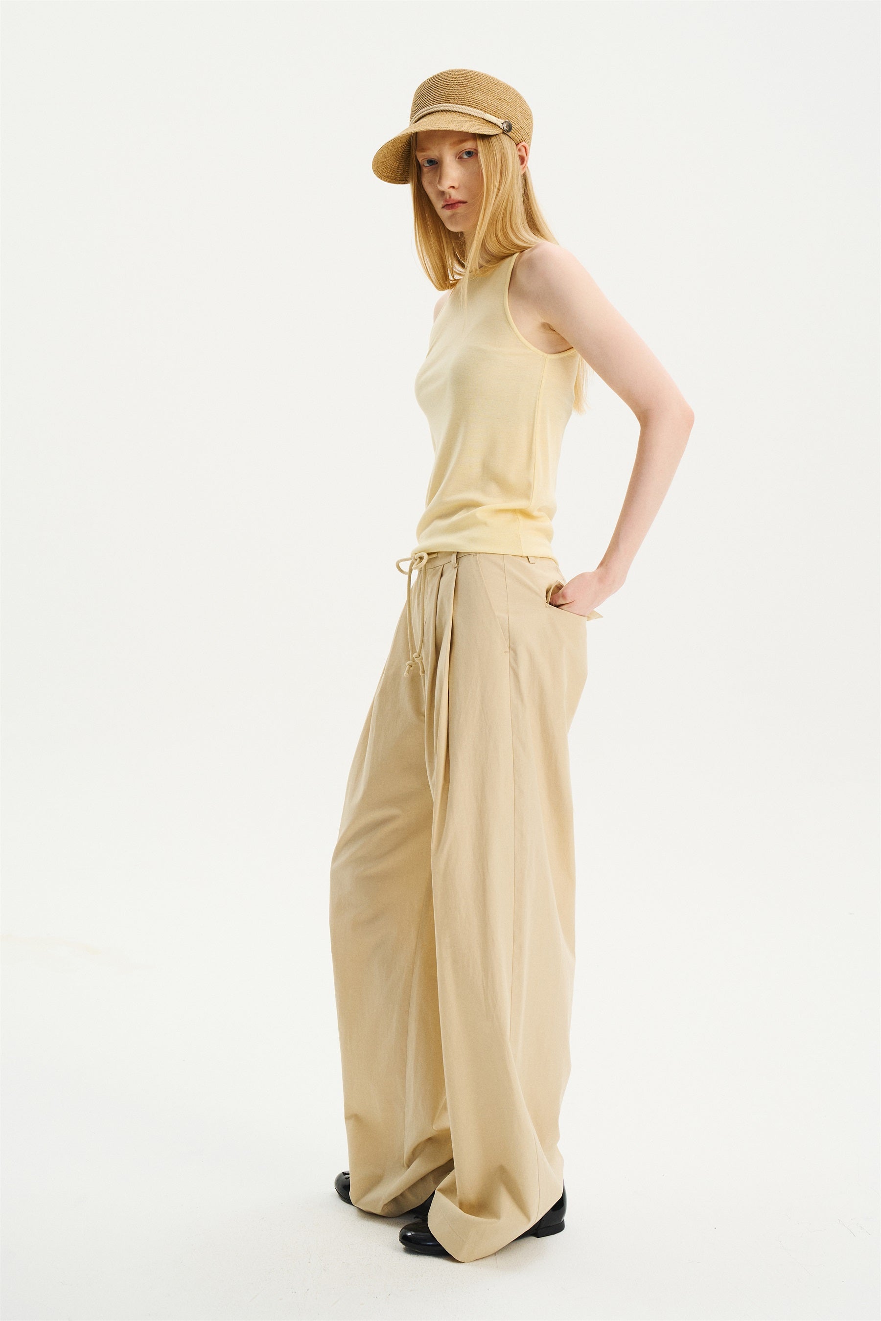 Mid-Low Rise Pleated Drawstring Pants Light Apricot