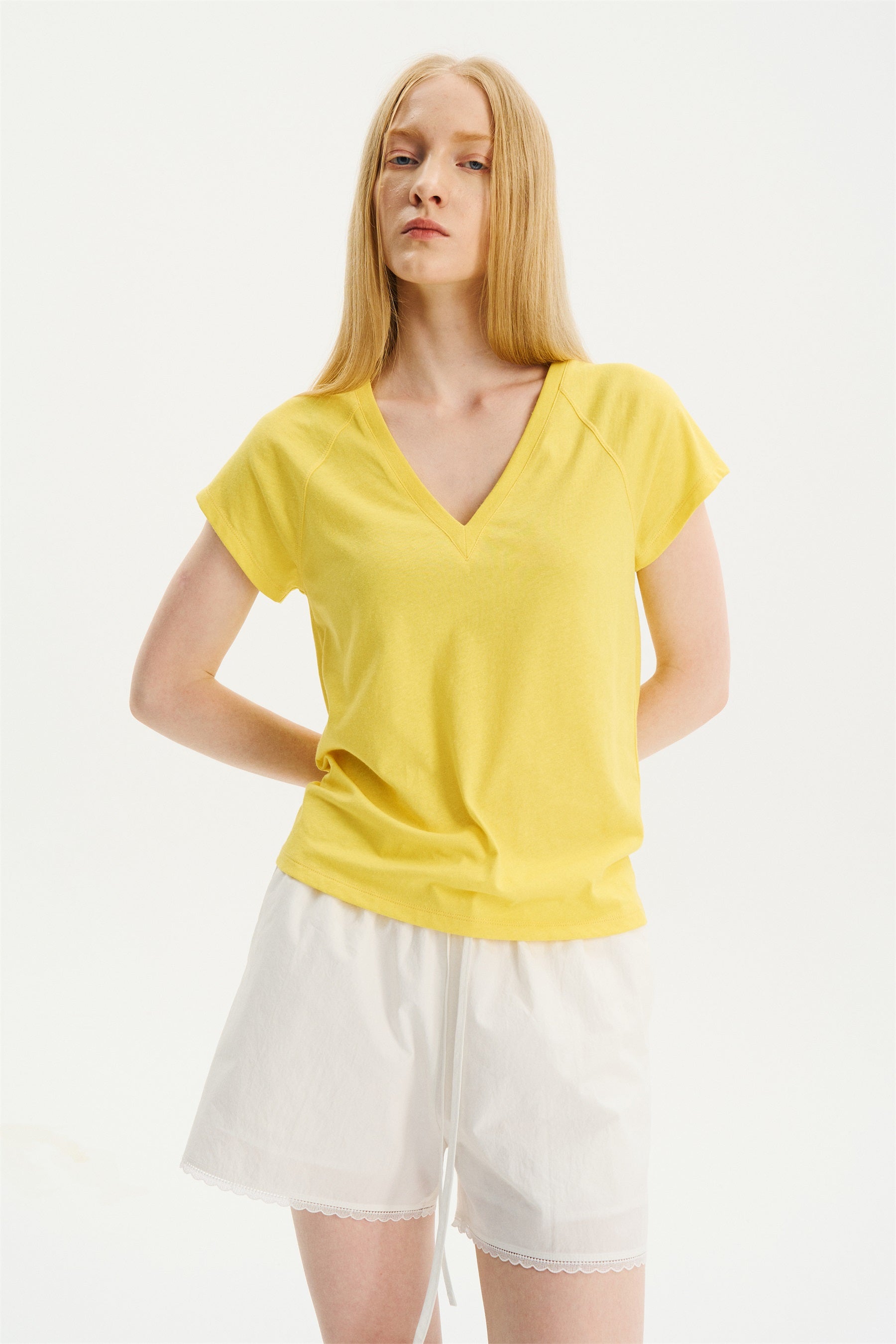 Textured Snowy Cotton-Hemp V-Neck T-Shirt Yellow