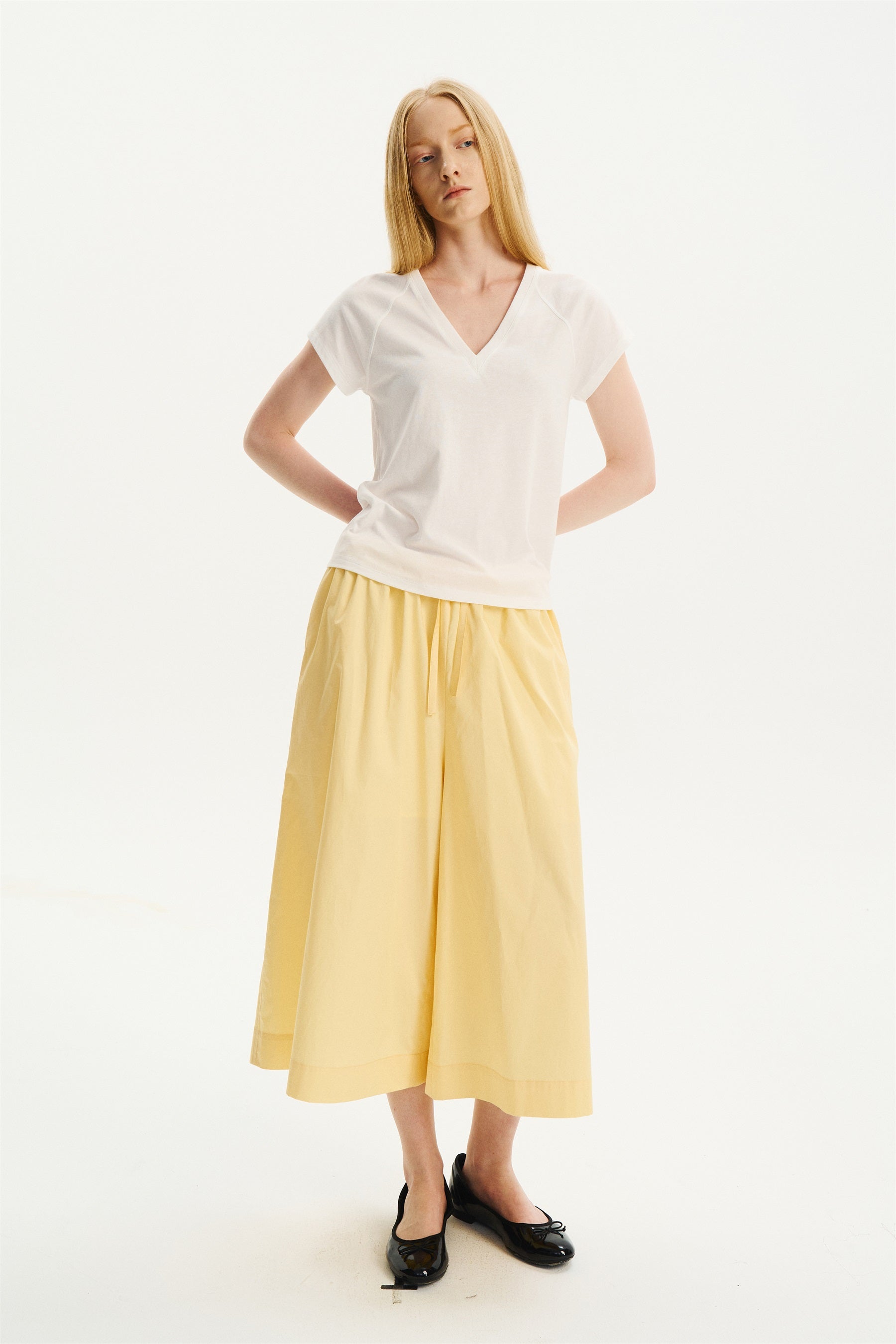 Textured Snowy Cotton-Hemp V-Neck T-Shirt White