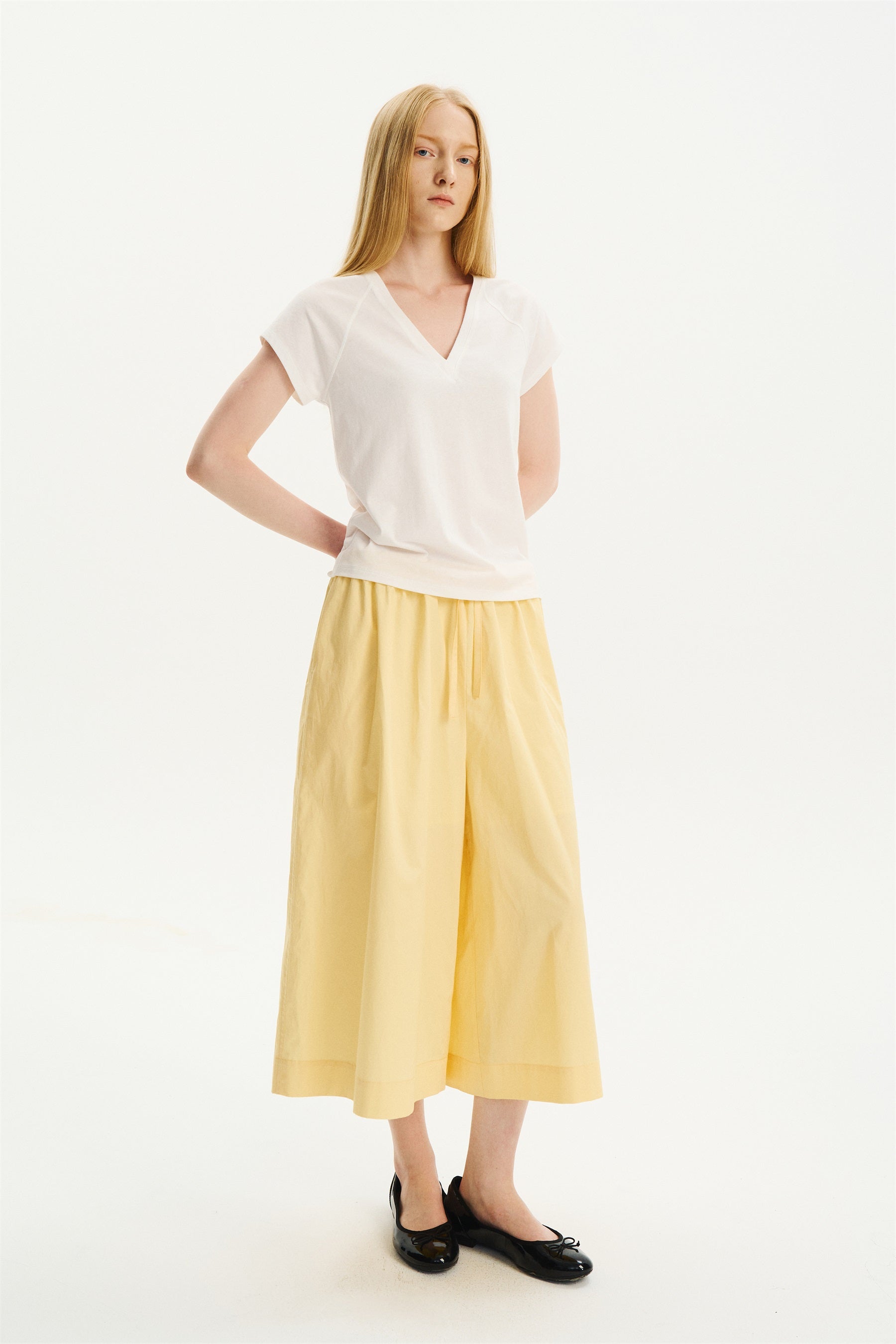 Textured Snowy Cotton-Hemp V-Neck T-Shirt White