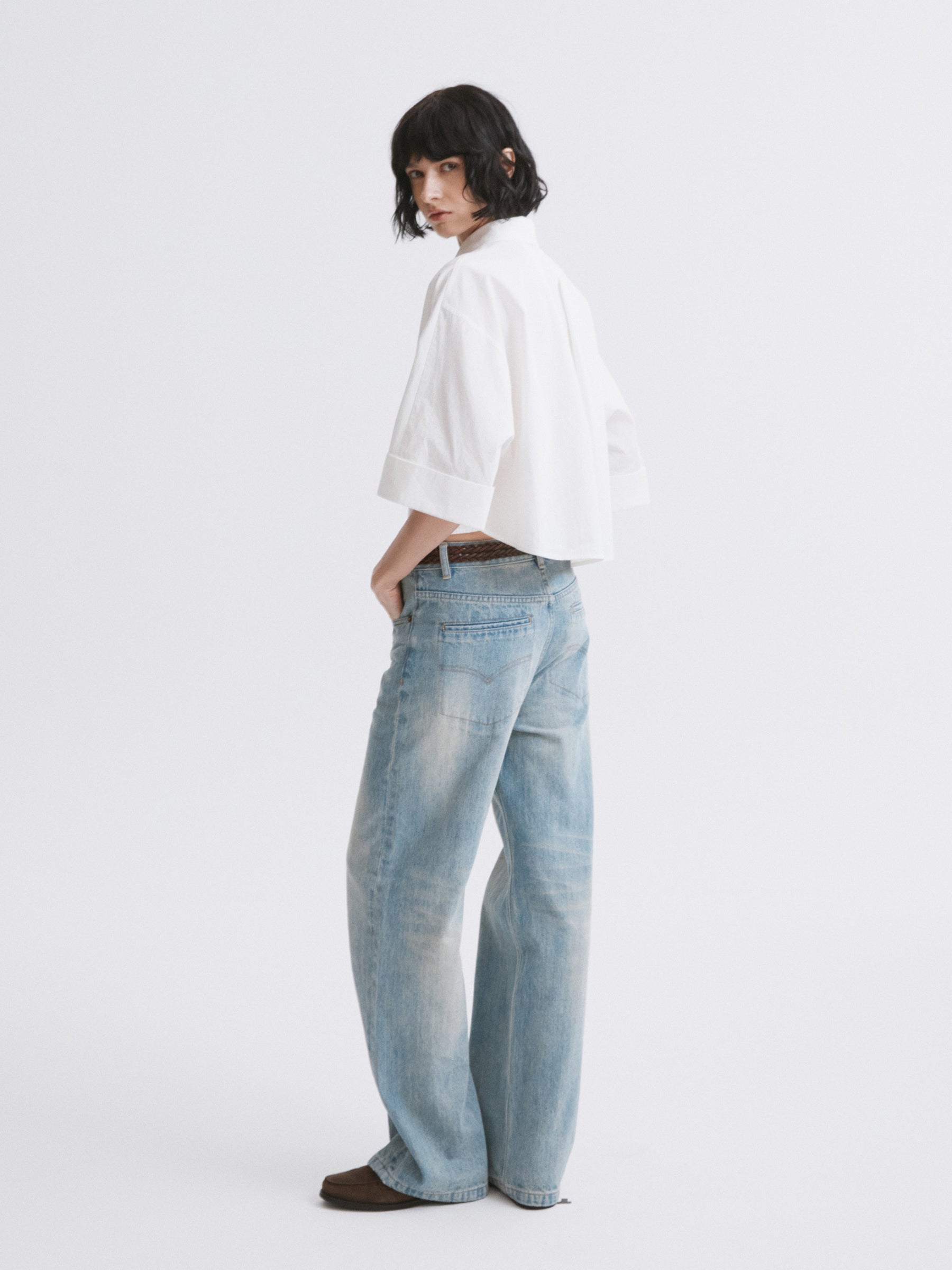 Skin-Friendly Mugwort Cotton Cropped Relaxed 5-Sleeve Shirt White