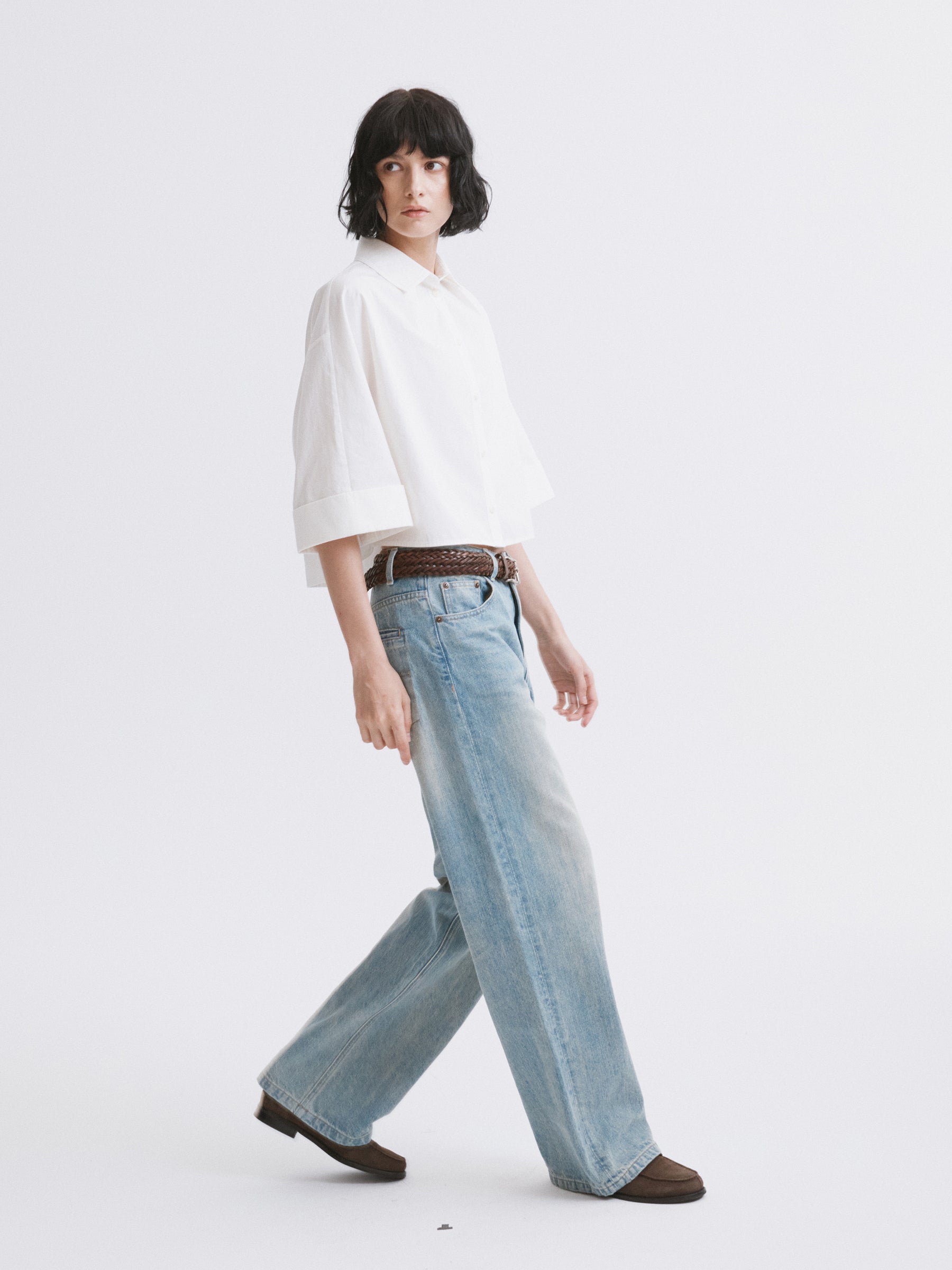 Skin-Friendly Mugwort Cotton Cropped Relaxed 5-Sleeve Shirt White