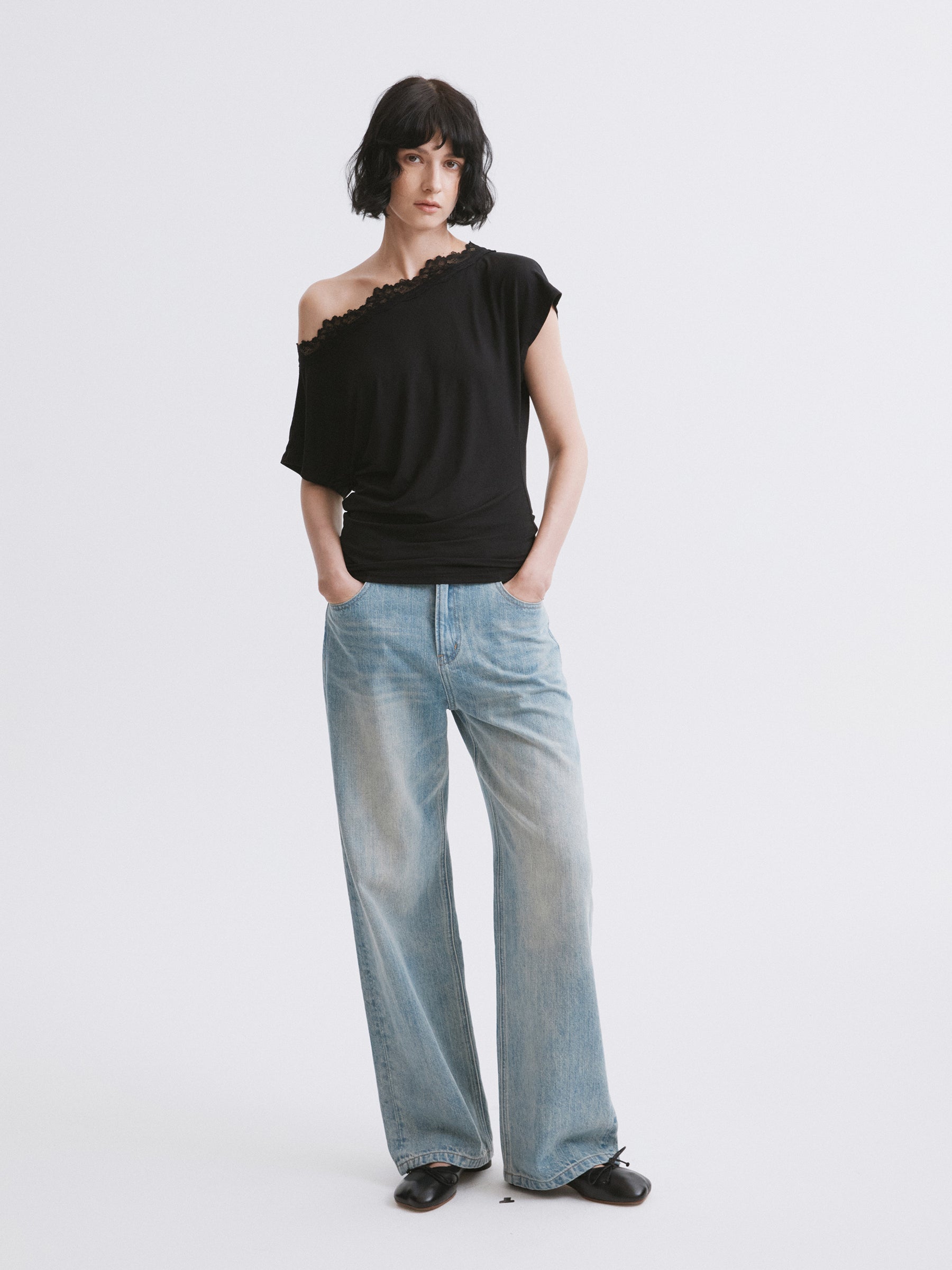 Off-Shoulder Lace Trim T-Shirt Black