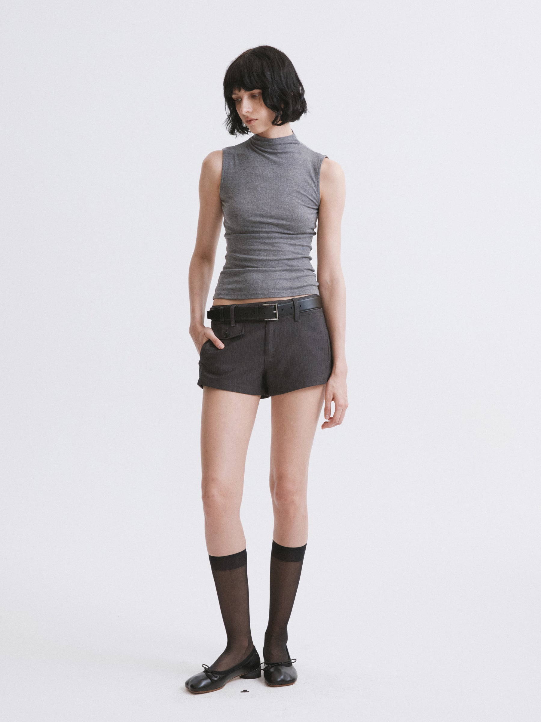 Low-Rise Tailored Shorts Gray