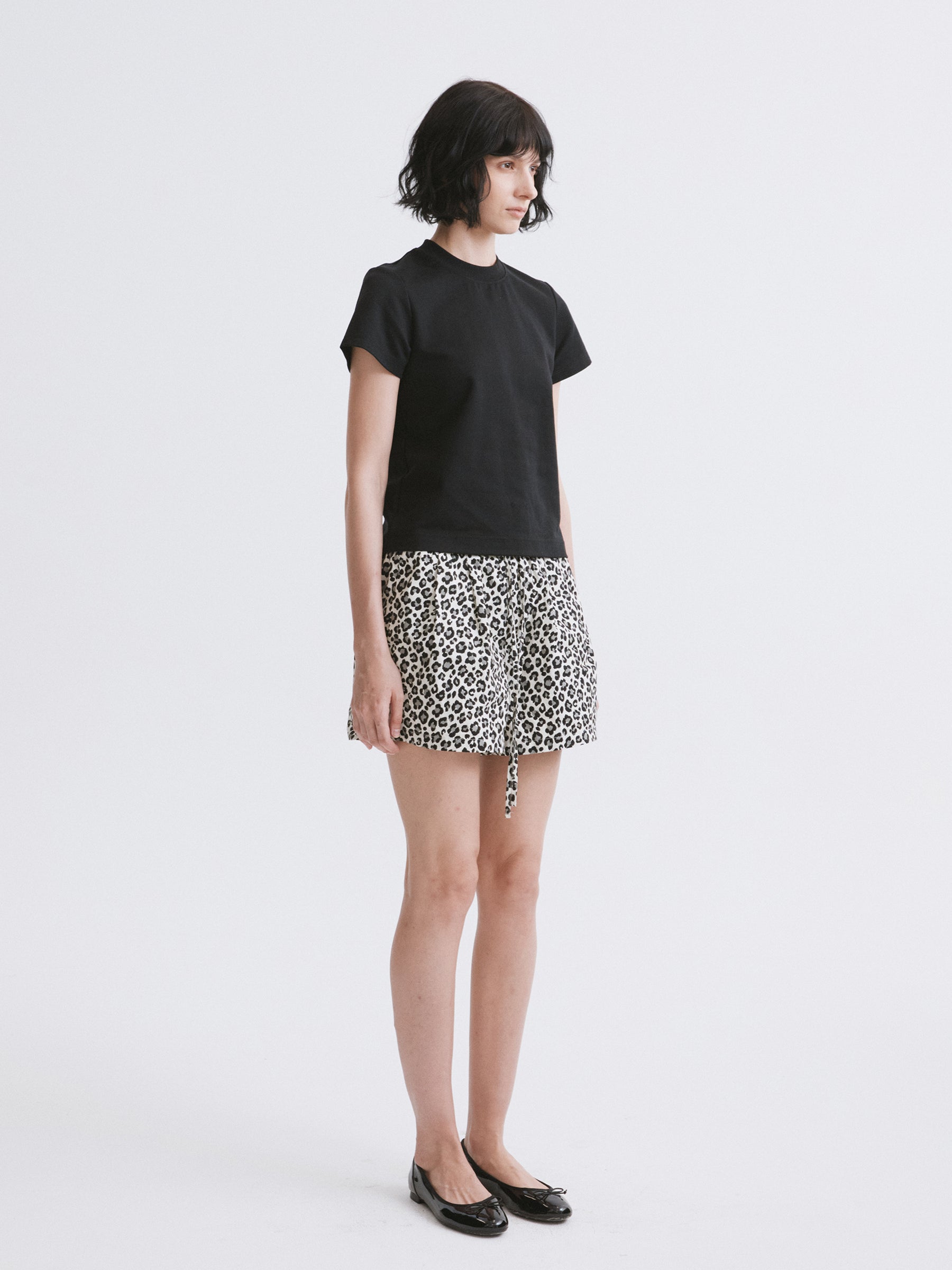 Essential Relaxed Fit Solid Short-Sleeve Tee Black