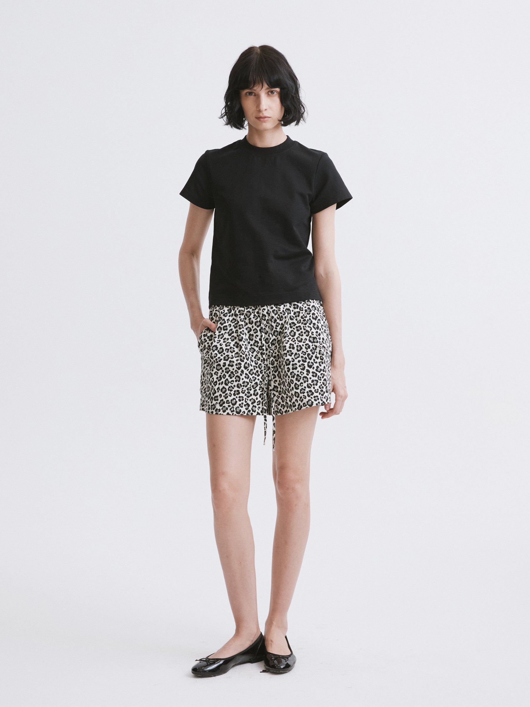 Essential Relaxed Fit Solid Short-Sleeve Tee Black