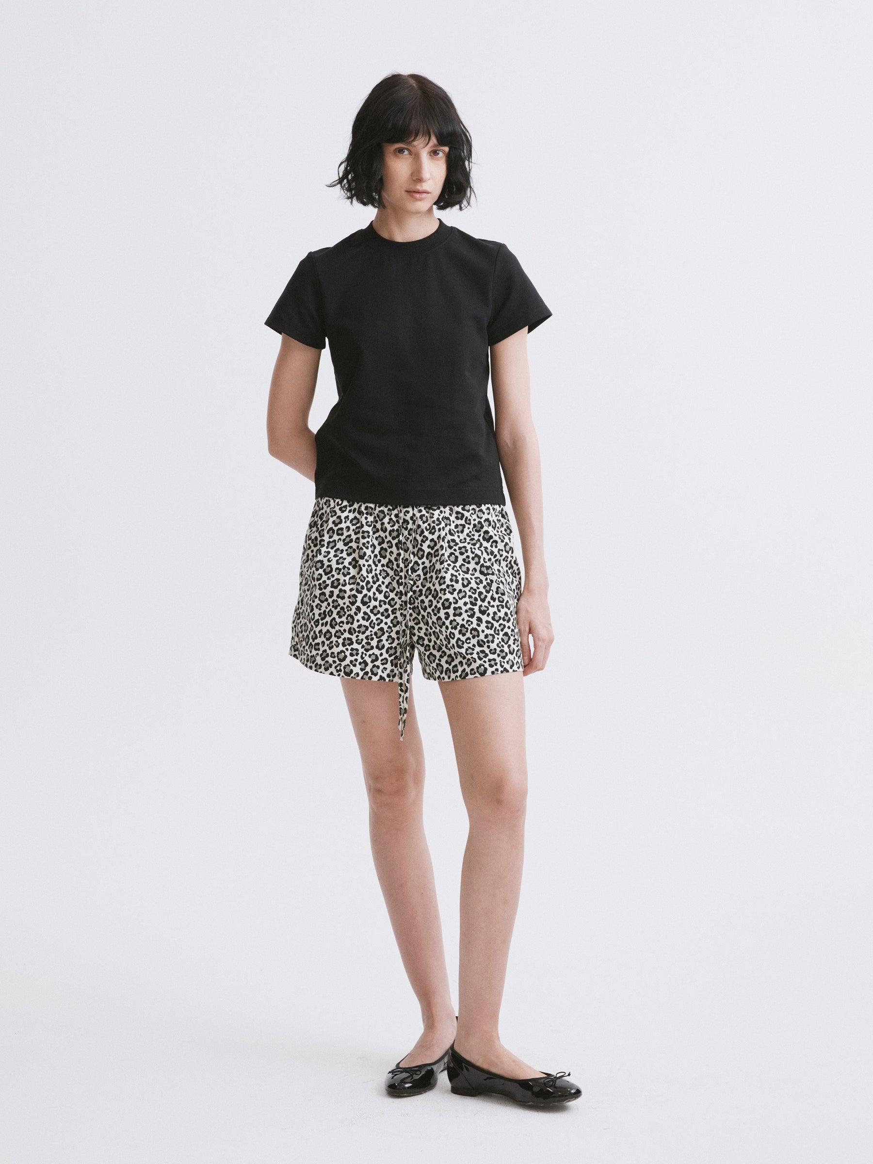 Essential Relaxed Fit Solid Short-Sleeve Tee Black