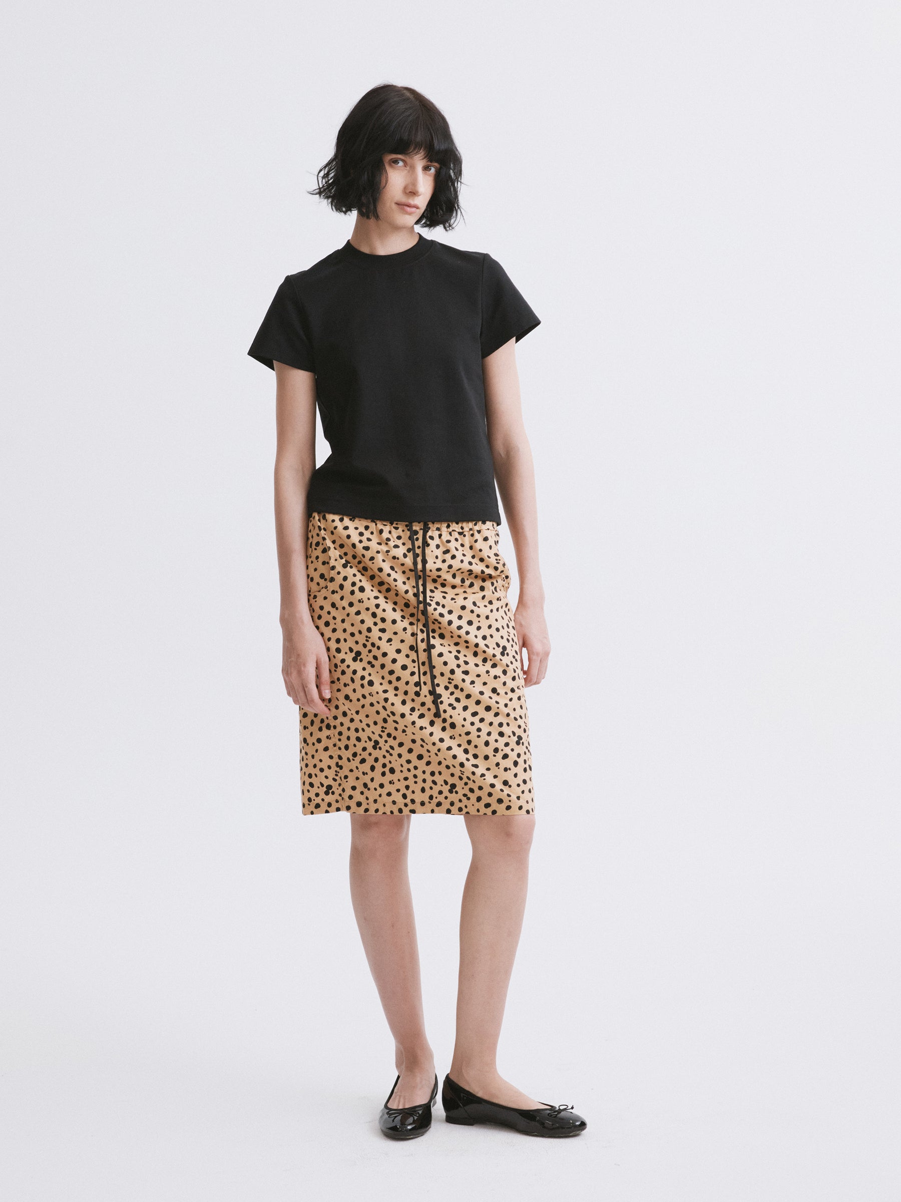 Essential Relaxed Fit Solid Short-Sleeve Tee Black