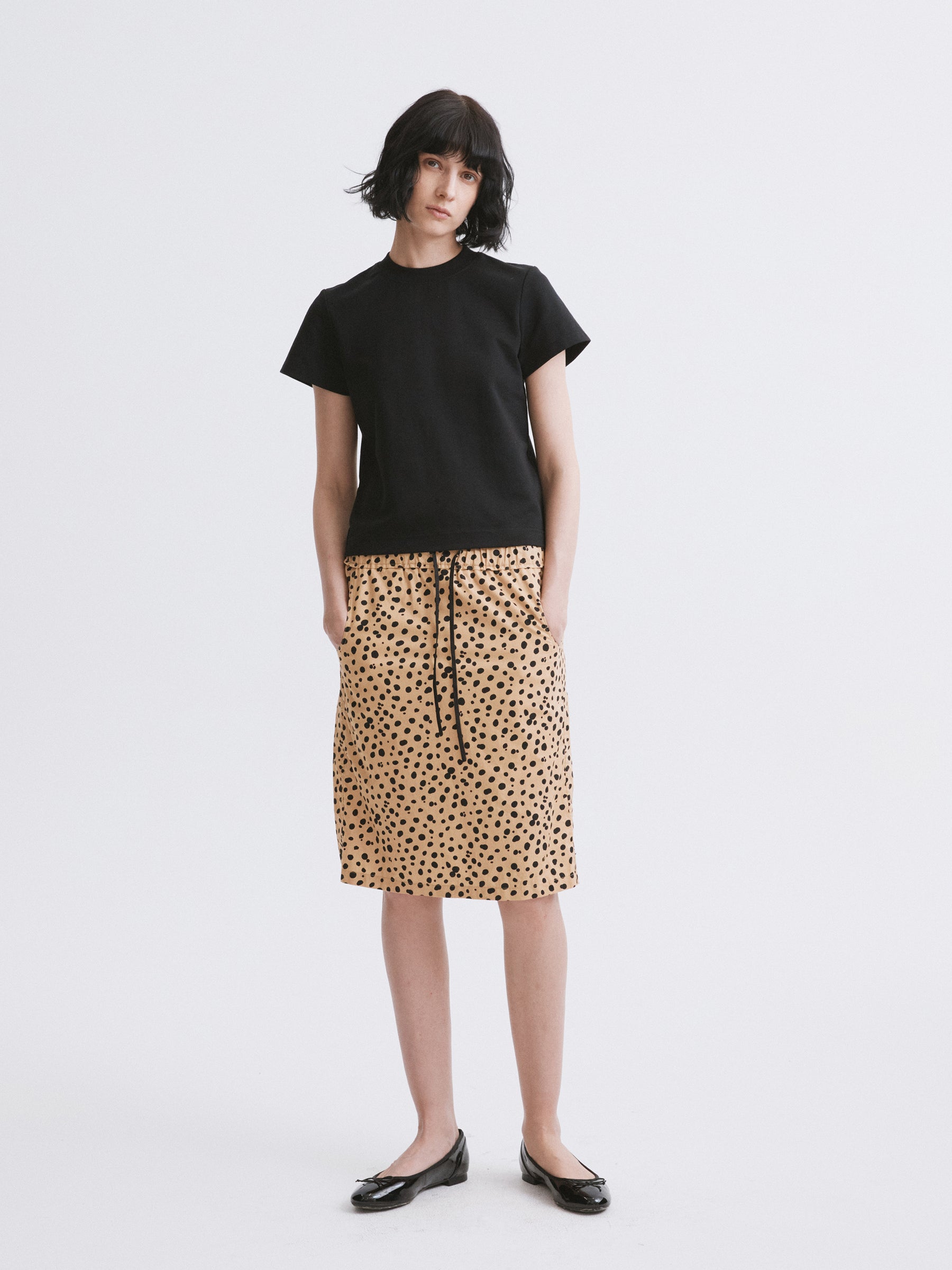 Essential Relaxed Fit Solid Short-Sleeve Tee Black