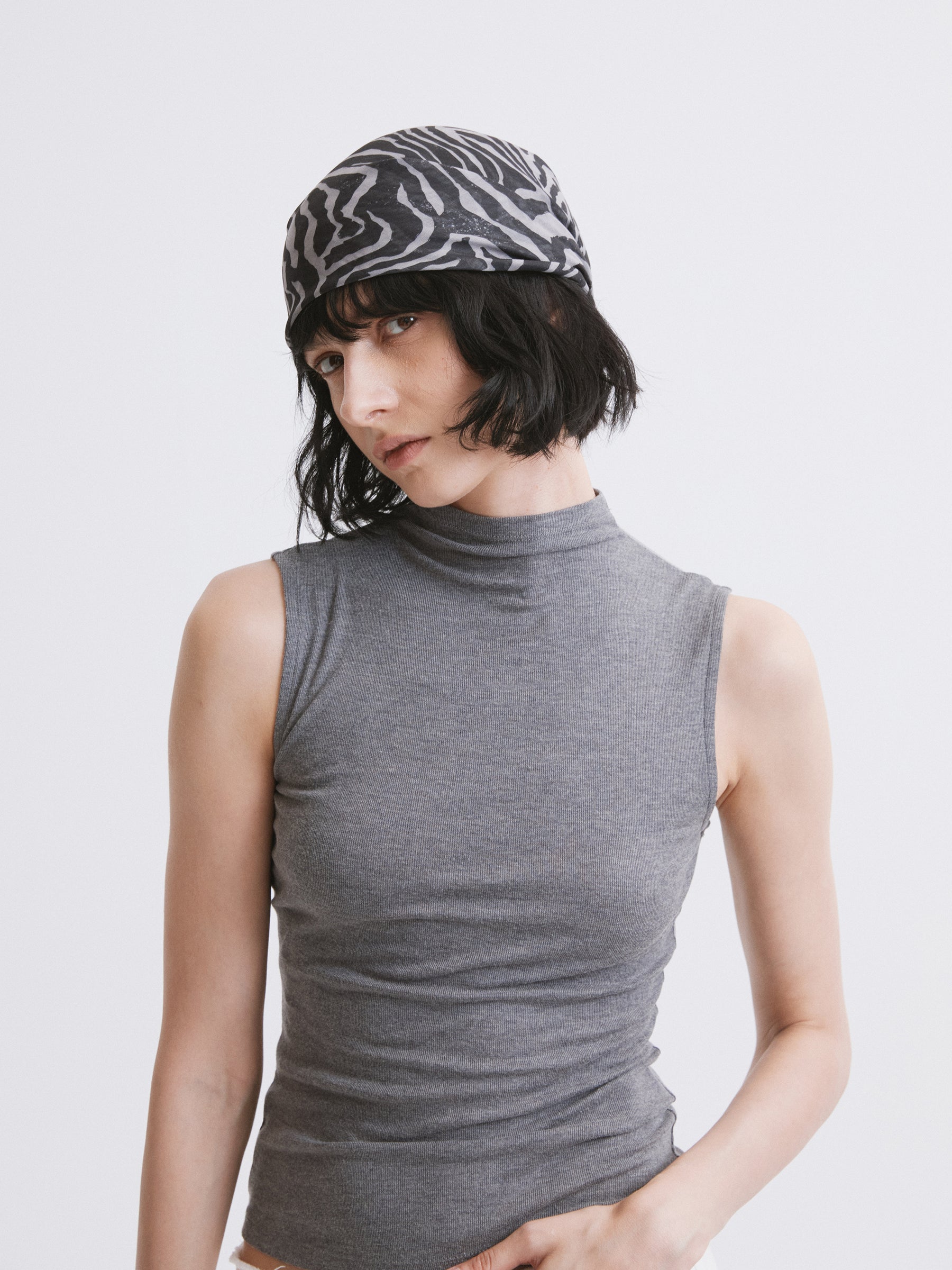 Mock Neck Knit Tank Top Gray