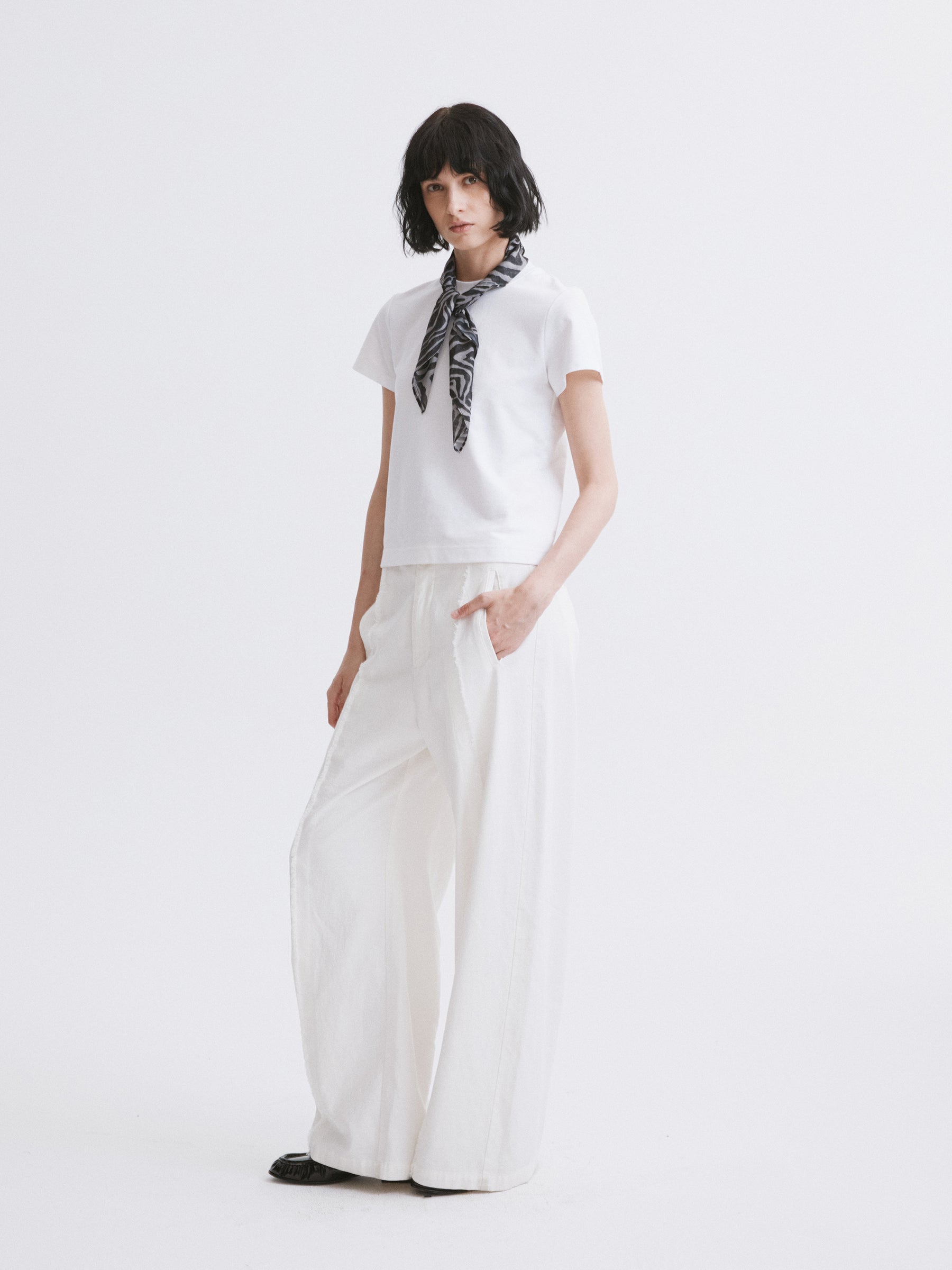 Essential Relaxed Fit Solid Short-Sleeve Tee White