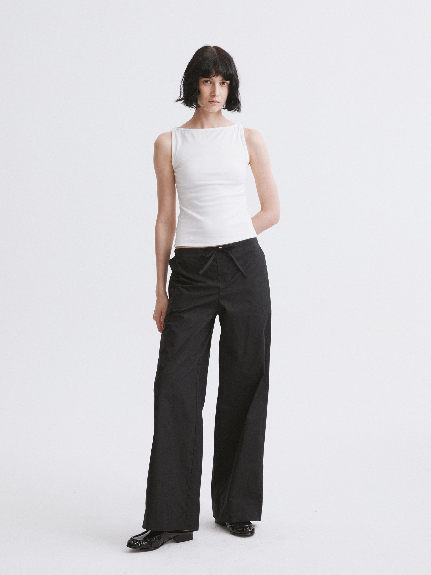 Mid-Rise Half-Elastic Waist Casual Pants Black