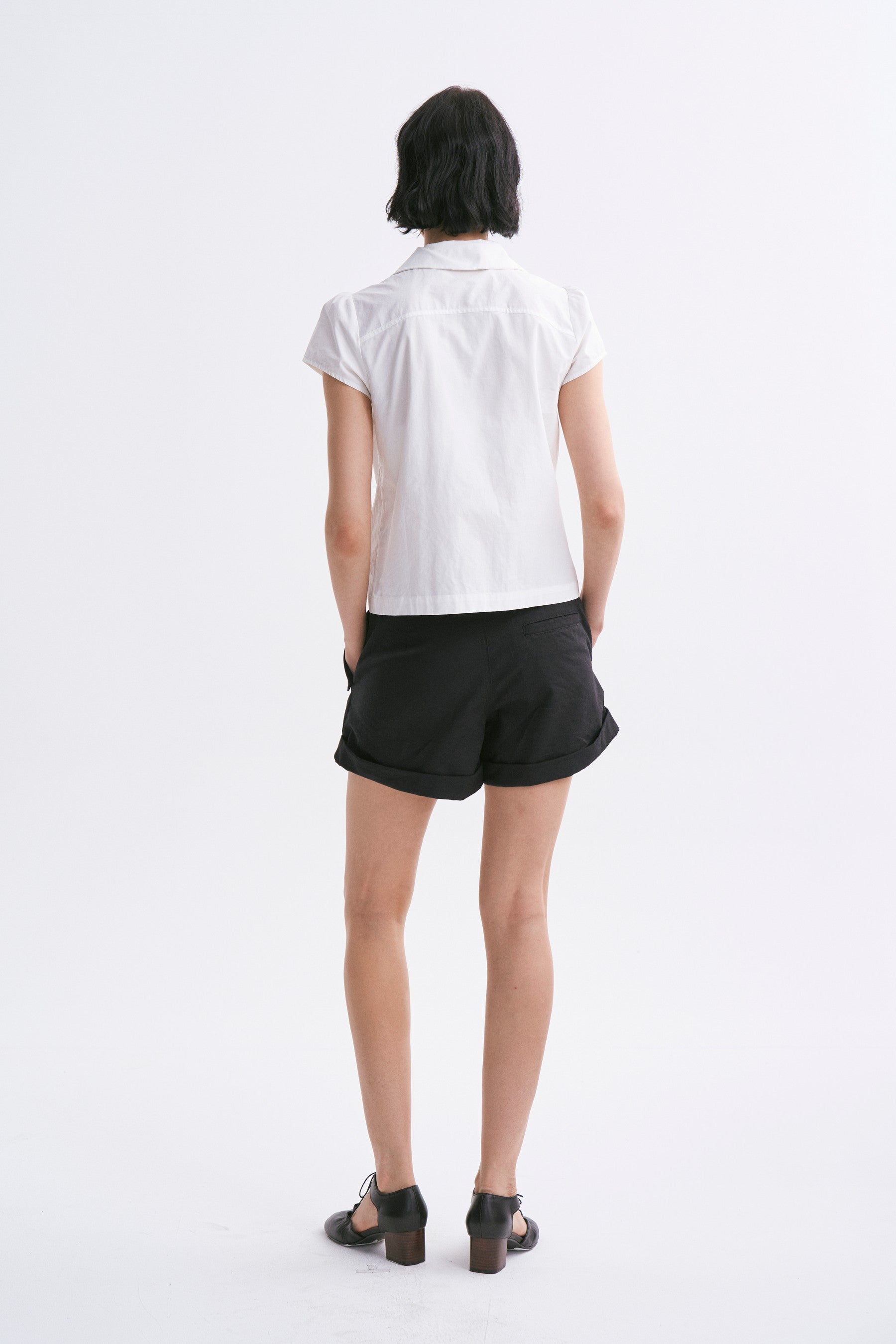 Mid-rise Cuffed Casual Shorts Black