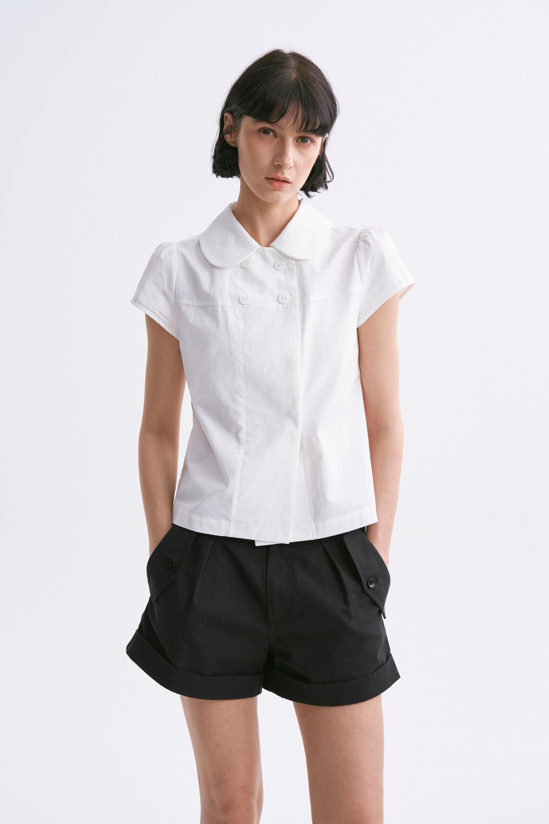 Mid-rise Cuffed Casual Shorts Black