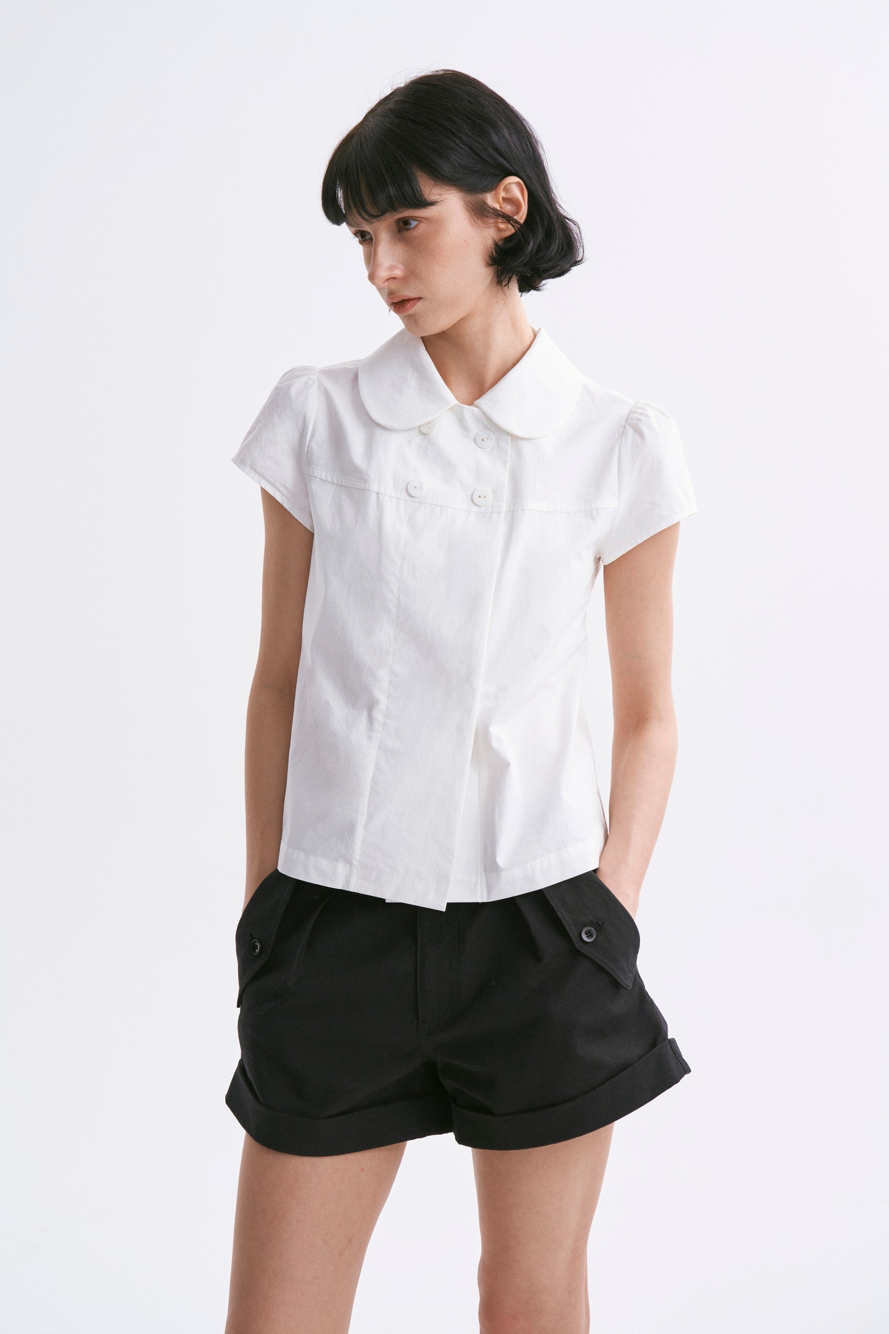 Mid-rise Cuffed Casual Shorts Black