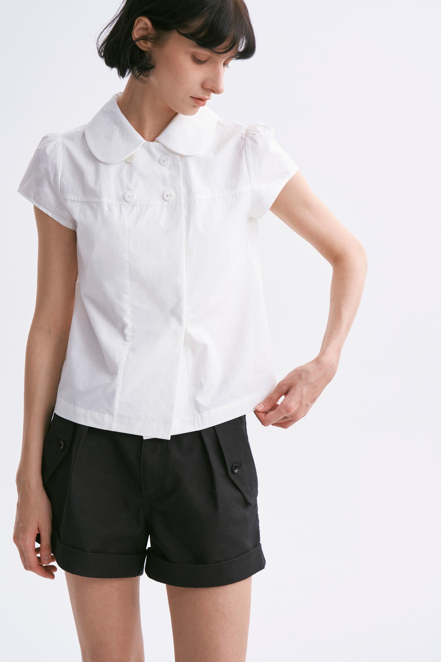 Mid-rise Cuffed Casual Shorts Black