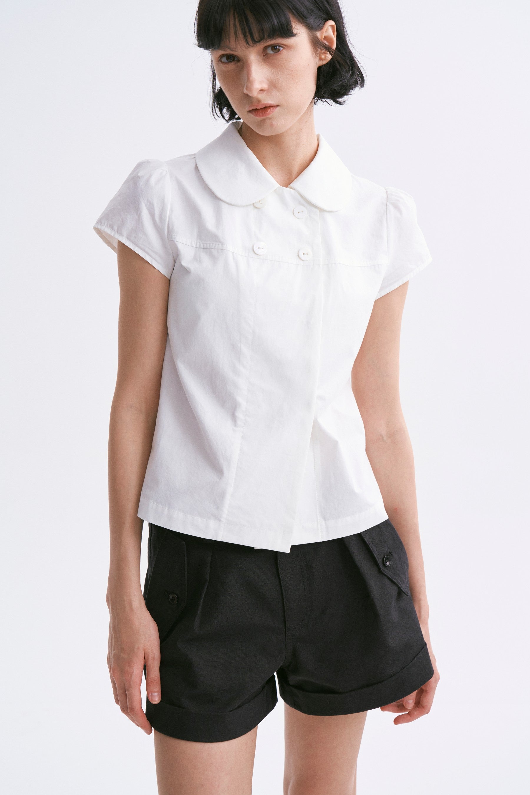 Mid-rise Cuffed Casual Shorts Black