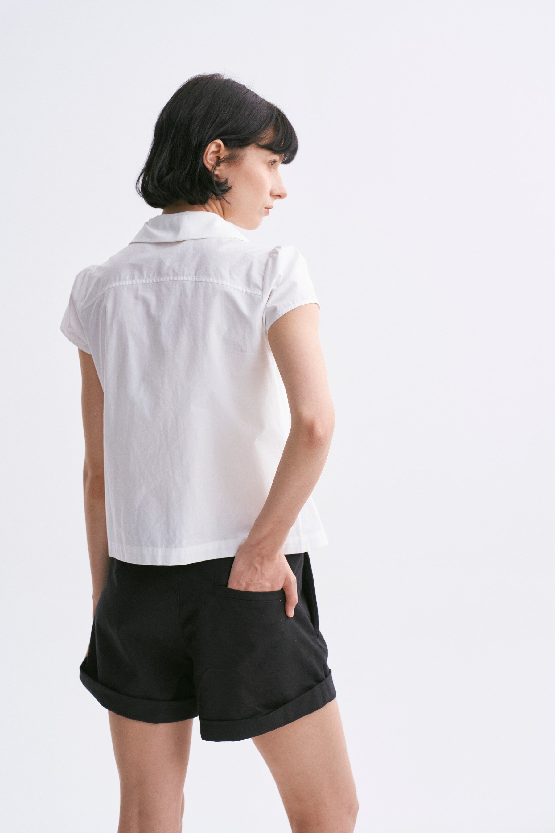 Cropped Peter Pan Collar Short-sleeve Shirt White